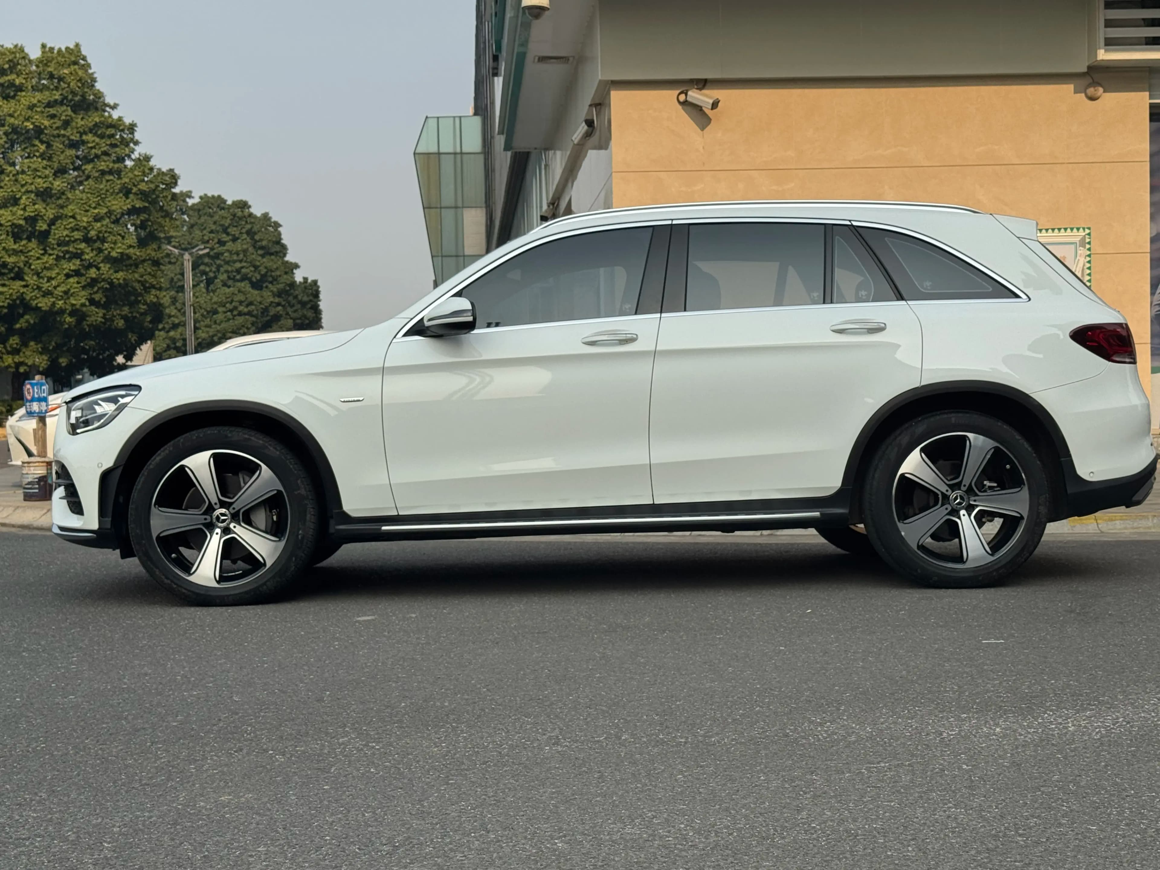 Mercedes-Benz GLC 2023 г. 19006 км. — фото 3