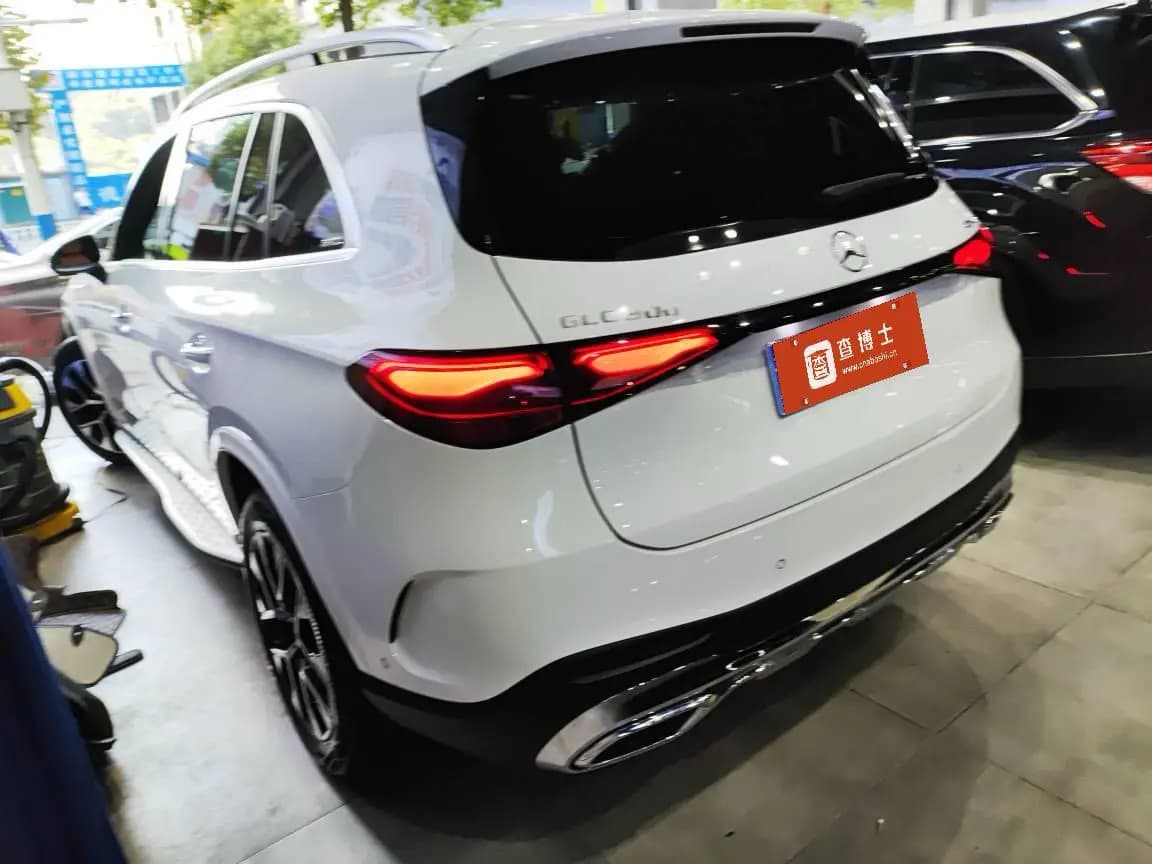 Mercedes-Benz GLC 2023 г. 70036 км. — фото 3
