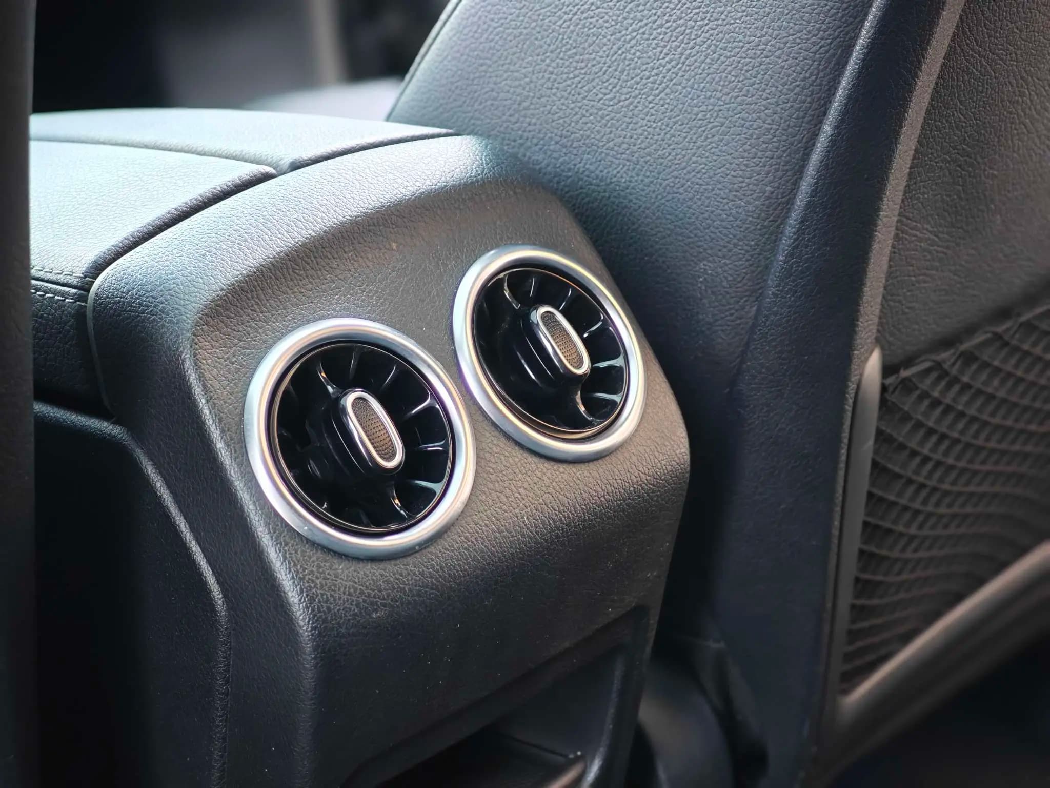 Mercedes-Benz GLB 2021 г. 50294 км. — фото 10