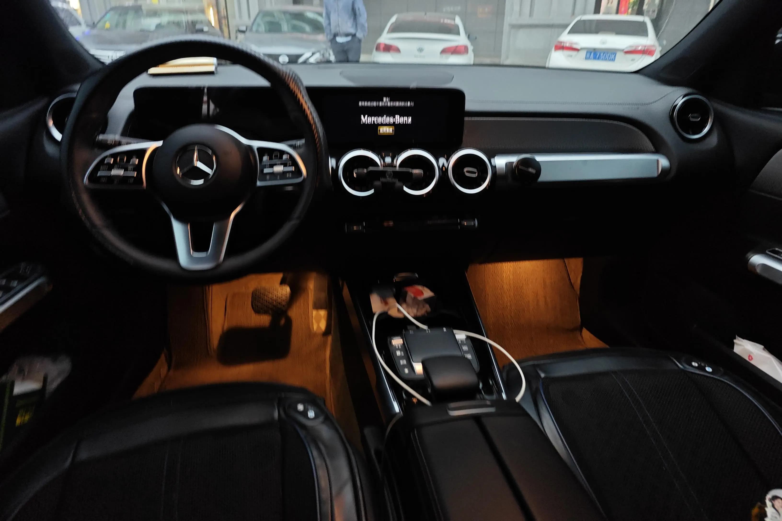 Mercedes-Benz GLB 2023 г. 49196 км. — фото 13