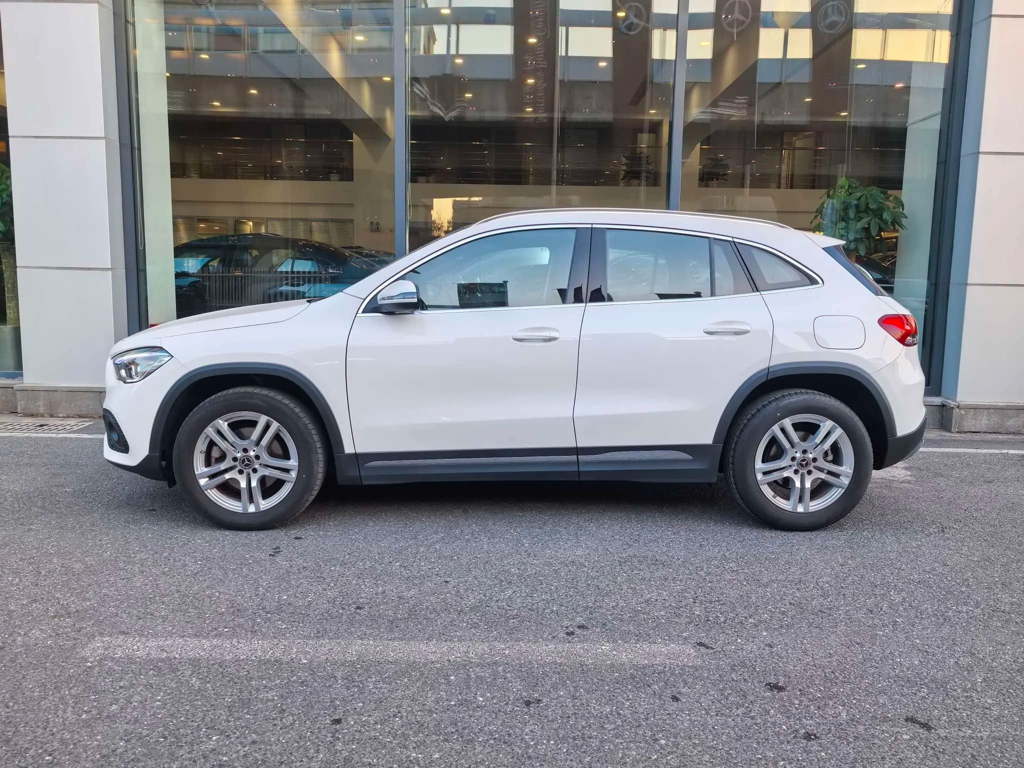 Mercedes-Benz GLA 2023 г. 41056 км. — фото 3
