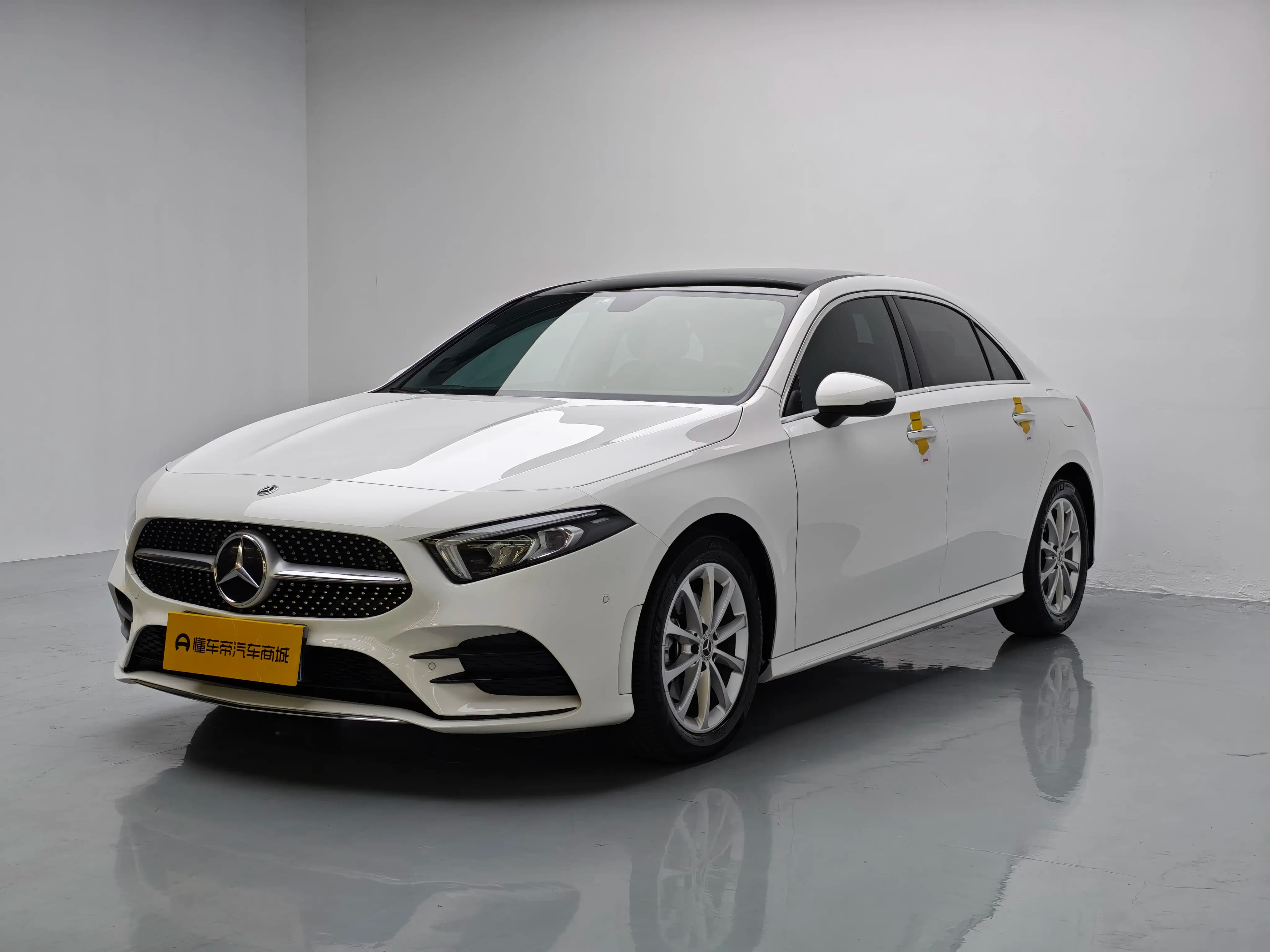 Mercedes-Benz Mercedes Benz A Class 2021 г. 49124 км.