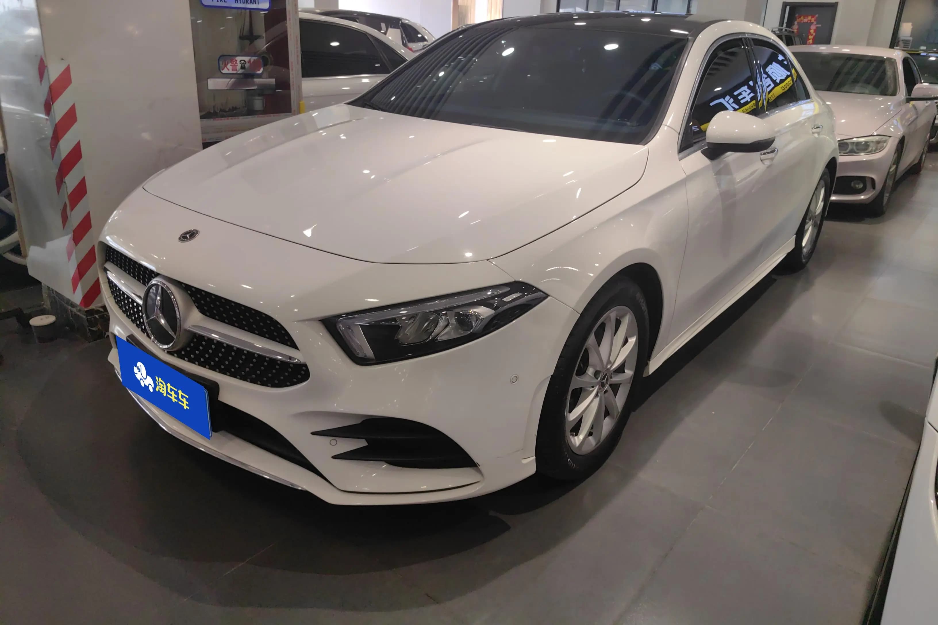 Mercedes-Benz Mercedes Benz A Class 2021 г. 74826 км.