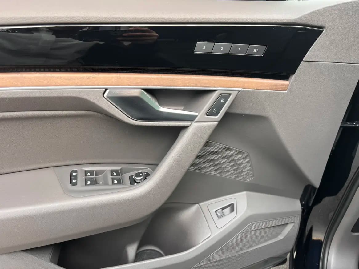Volkswagen Touareg 2022 г. 65108 км. — фото 11