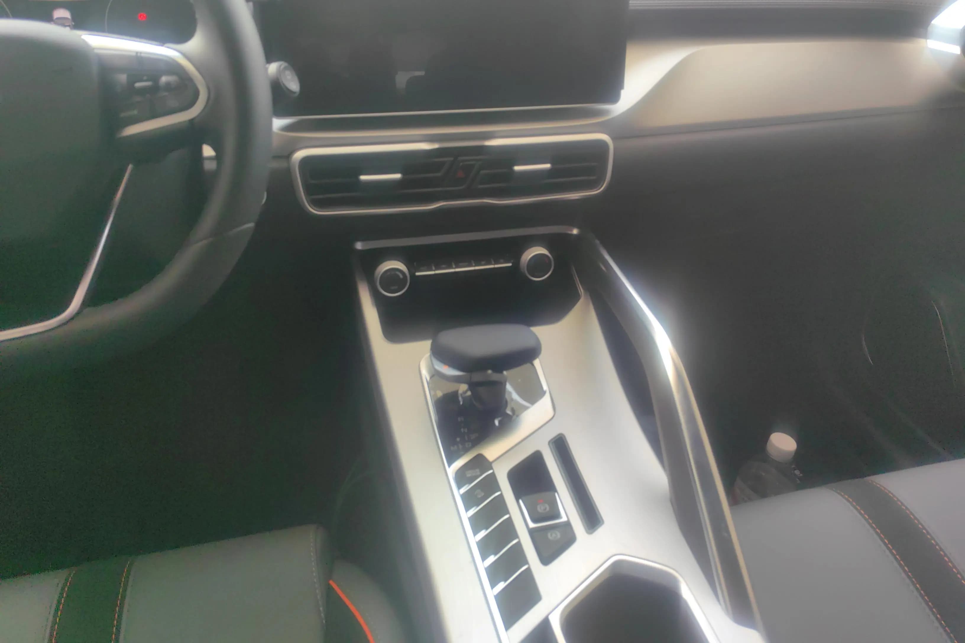 Geely Coolray SX11 2025 г. 1300 км. — фото 15