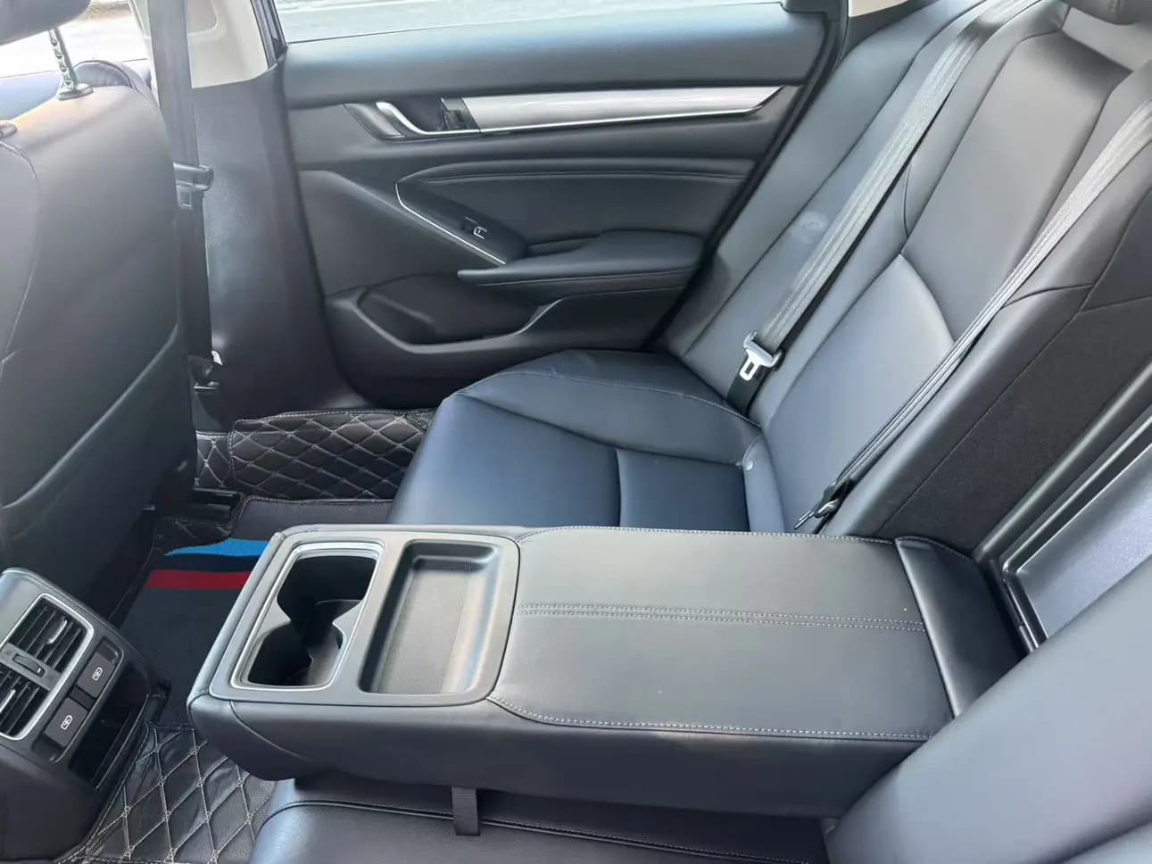 Honda Accord 2022 г. 23112 км. — фото 18