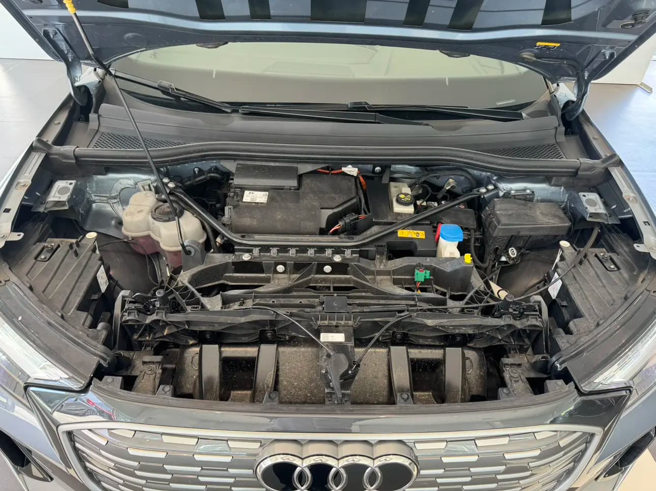 Audi Q4 e-tron 2024 г. 10985 км. — фото 6