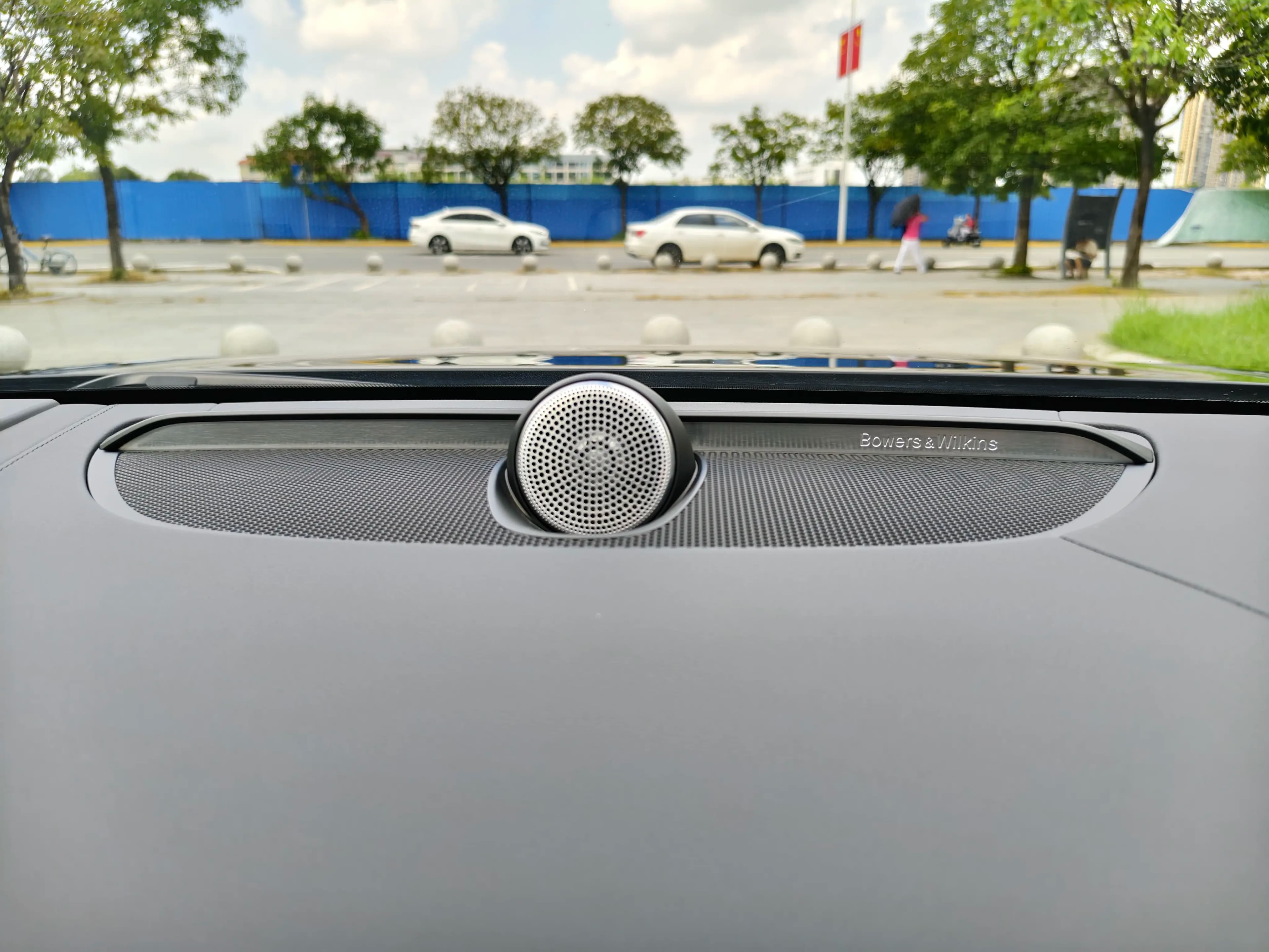 Volvo S90 PHEV 2023 г. 37094 км. — фото 8