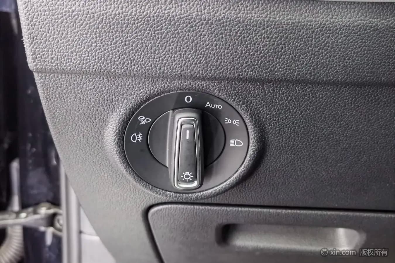 Volkswagen Tiguan L PHEV 2024 г. 35708 км. — фото 13