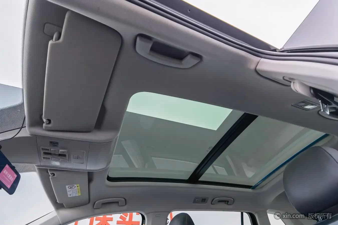 Volkswagen Tiguan L PHEV 2024 г. 35708 км. — фото 18