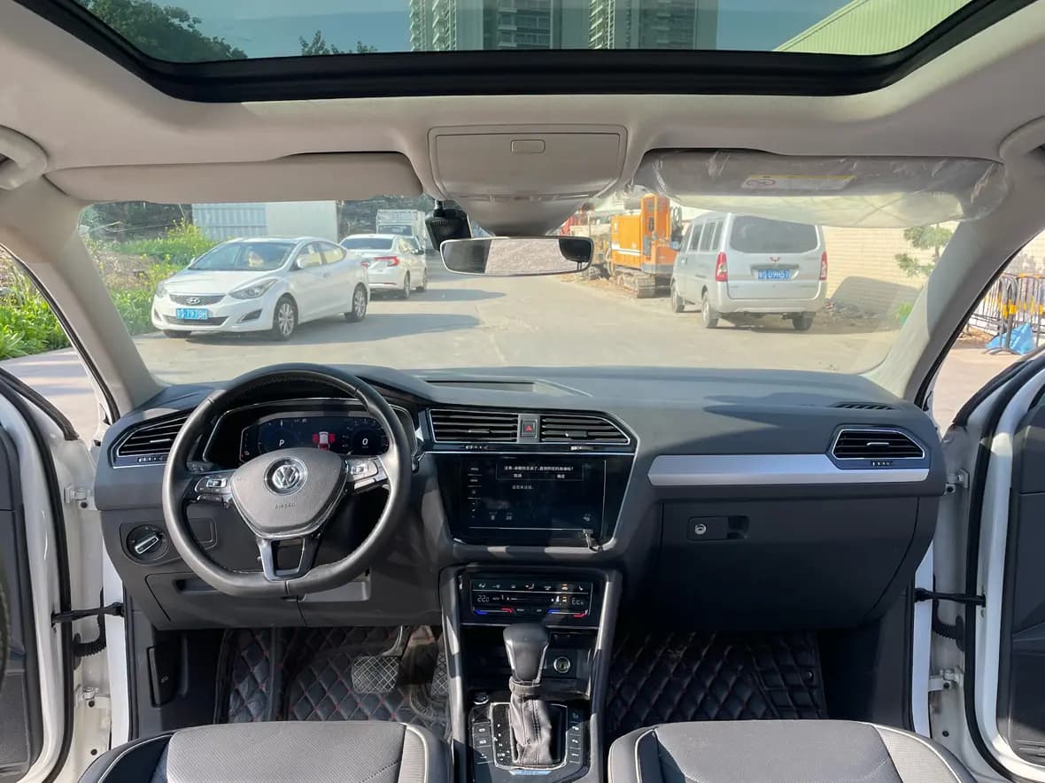 Volkswagen Tiguan L PHEV 2021 г. 80045 км. — фото 7