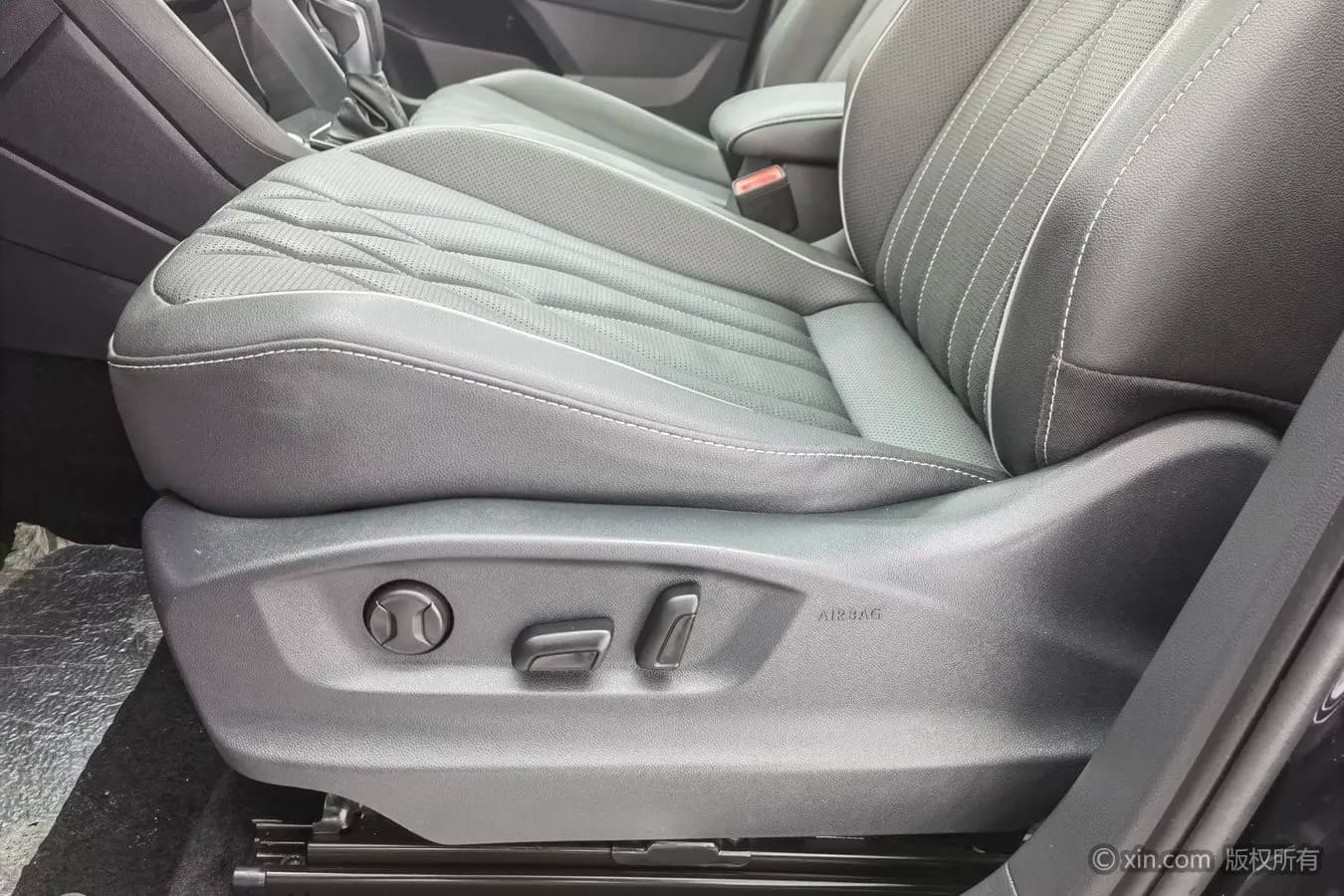 Volkswagen Tiguan L 2022 г. 87511 км. — фото 13