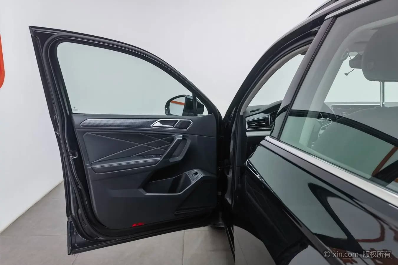 Volkswagen Tiguan L 2022 г. 87511 км. — фото 16