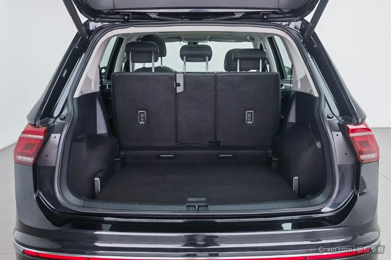 Volkswagen Tiguan L 2022 г. 87511 км. — фото 18