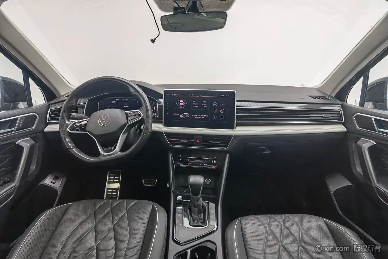 Volkswagen Tiguan L 2022 г. 87511 км. — фото 9