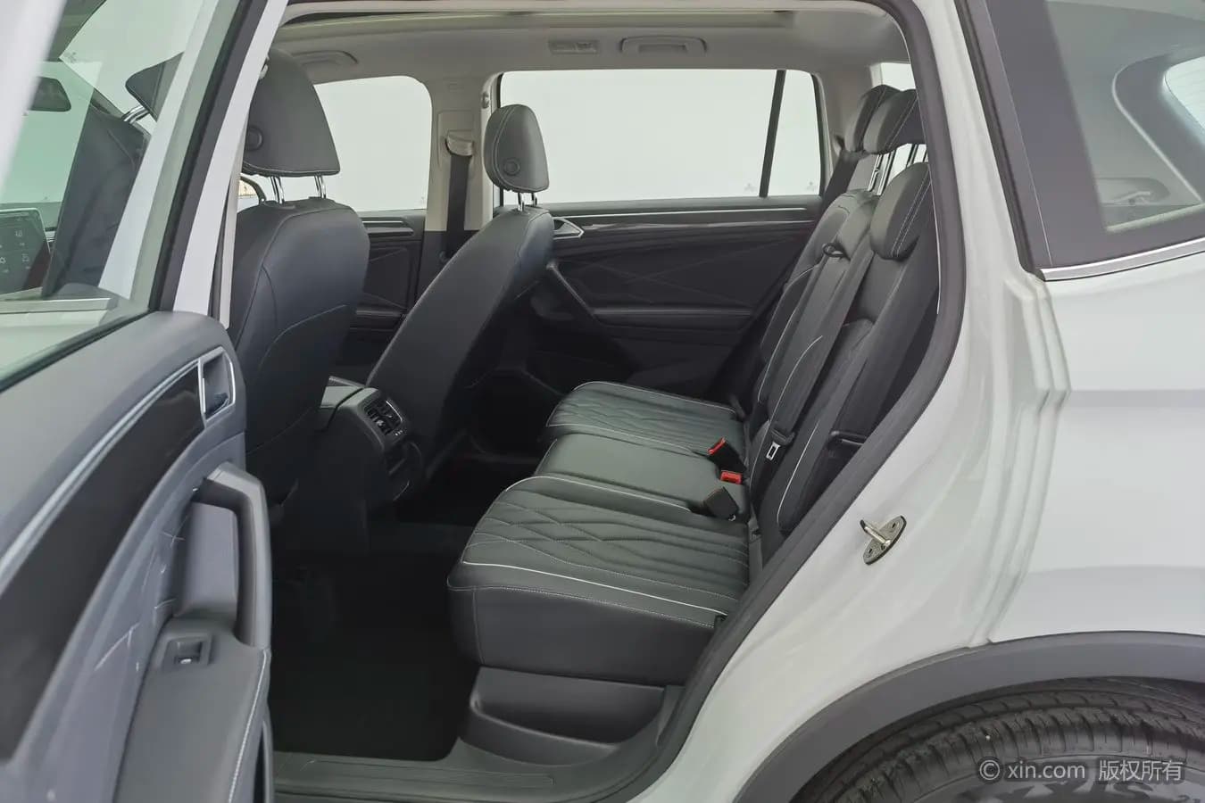 Volkswagen Tiguan L 2024 г. 26612 км. — фото 12