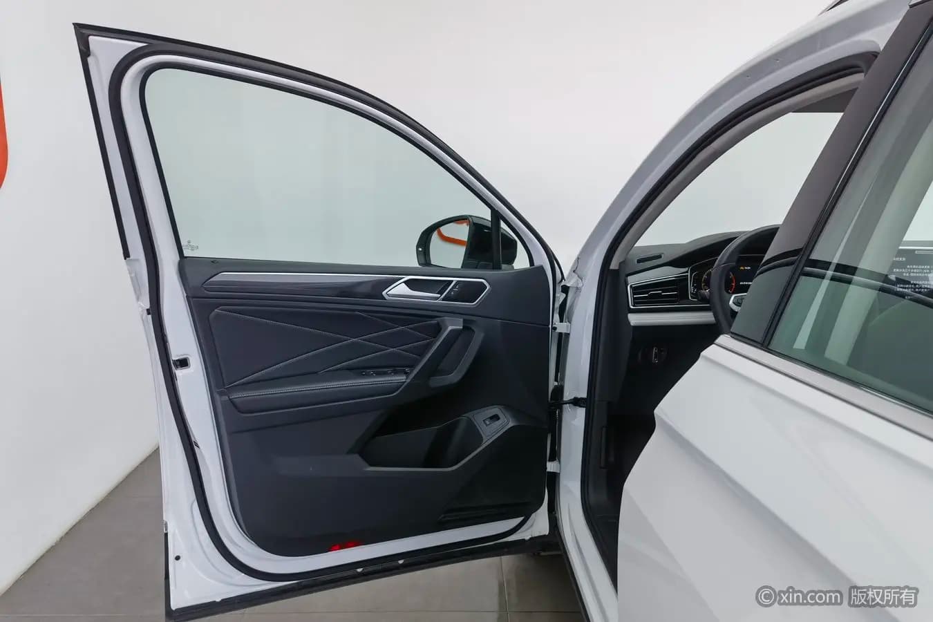 Volkswagen Tiguan L 2024 г. 26612 км. — фото 14