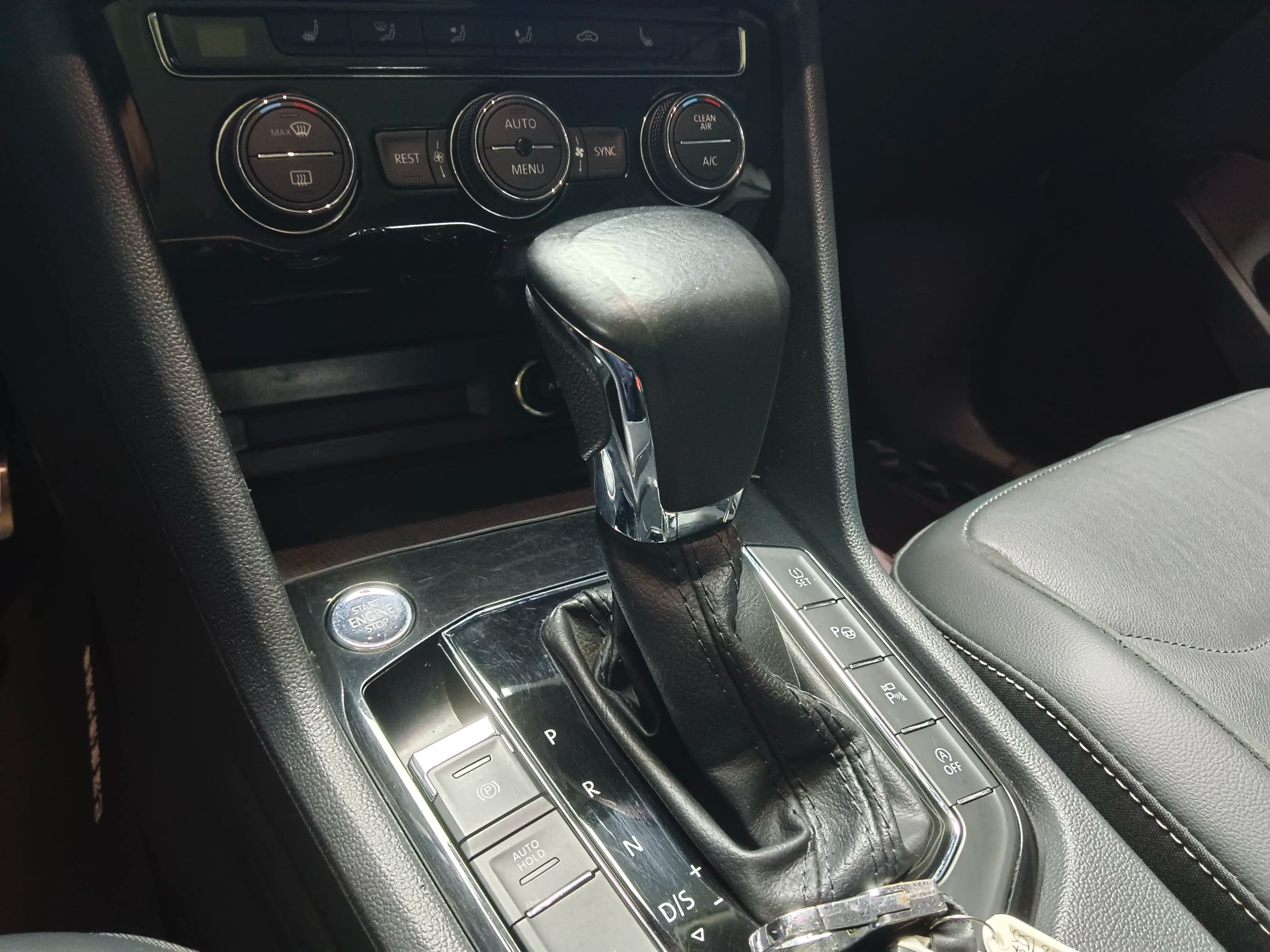 Volkswagen Tiguan L 2021 г. 54113 км. — фото 12