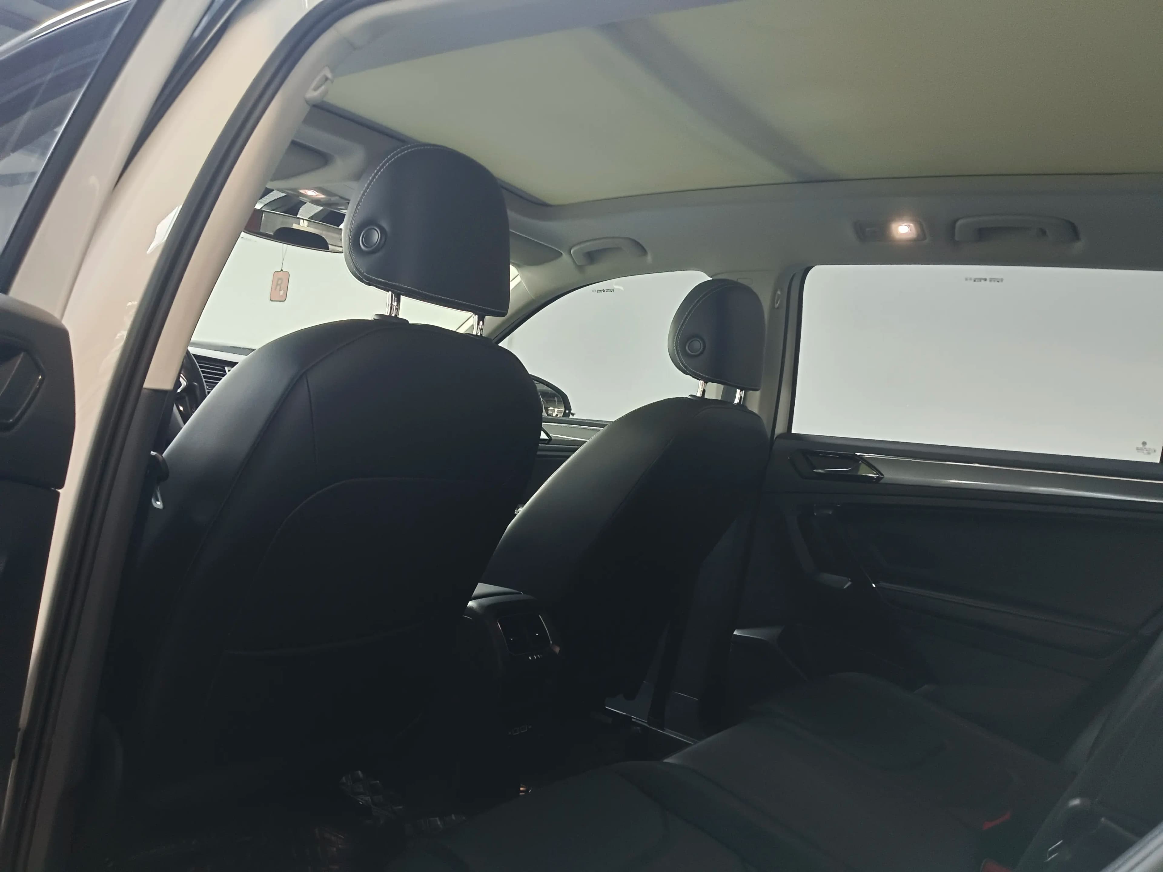 Volkswagen Tiguan L 2021 г. 54113 км. — фото 16