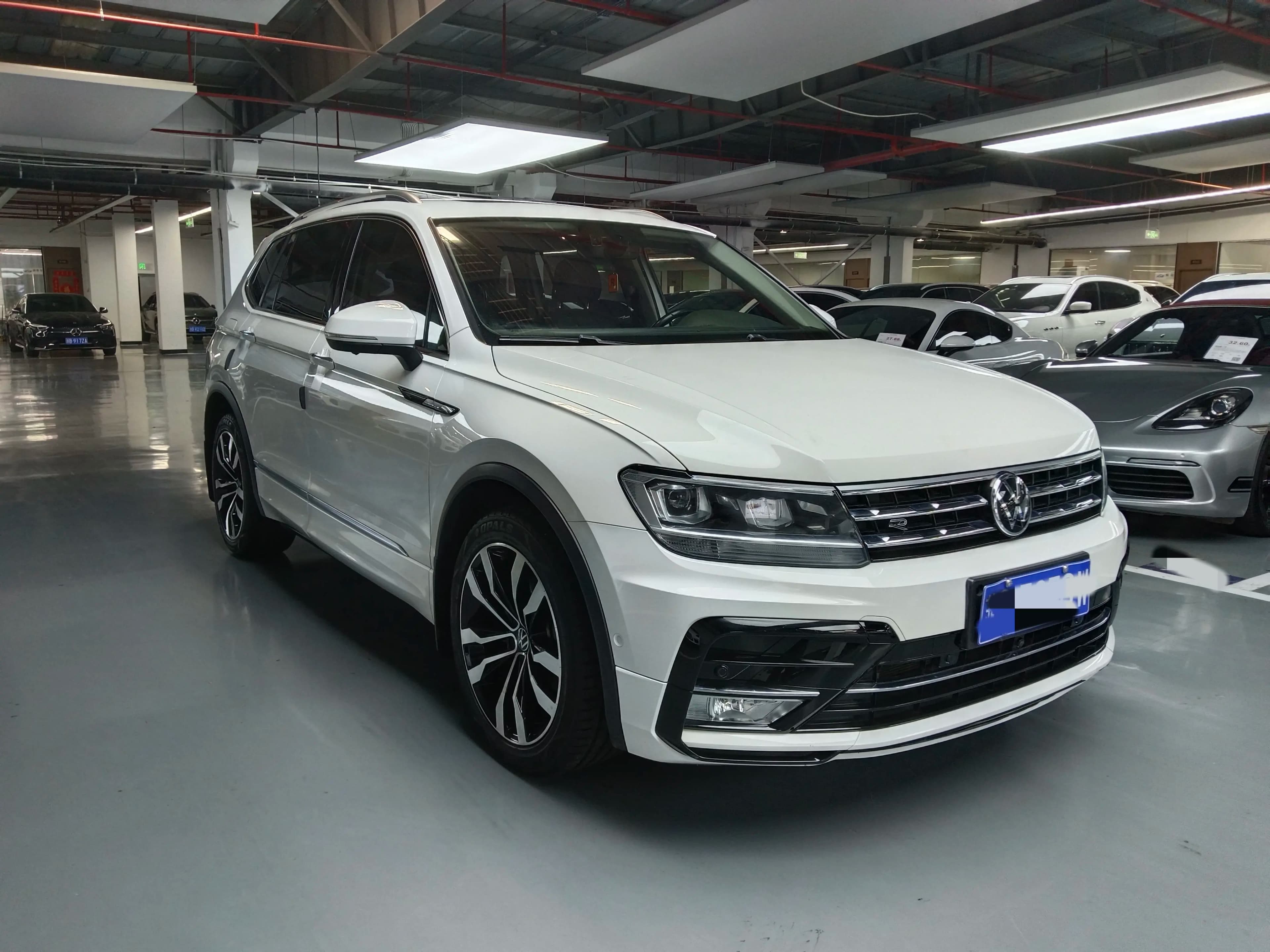 Volkswagen Tiguan L 2021 г. 54113 км. — фото 3