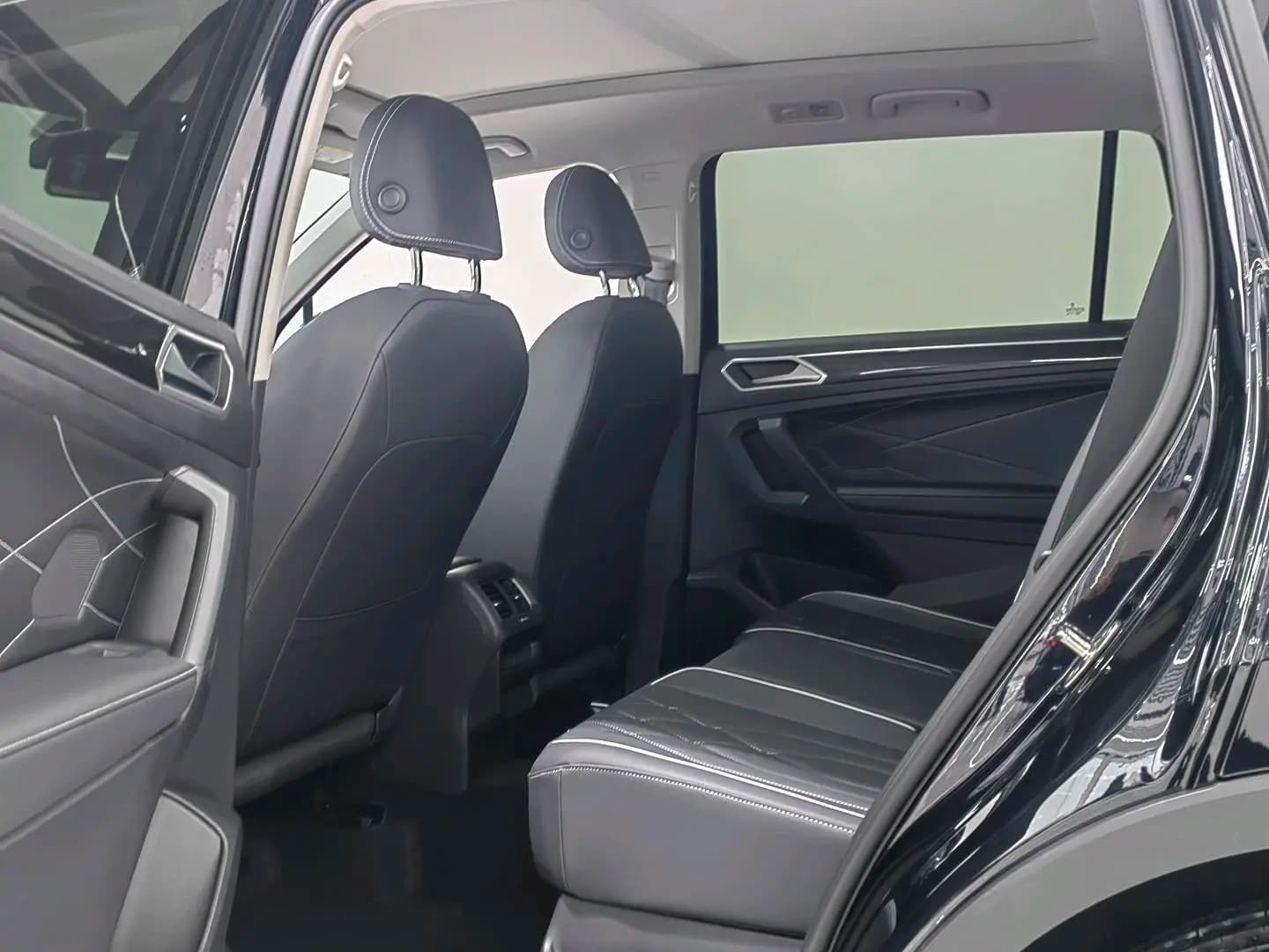 Volkswagen Tiguan L 2025 г. 11116 км. — фото 15