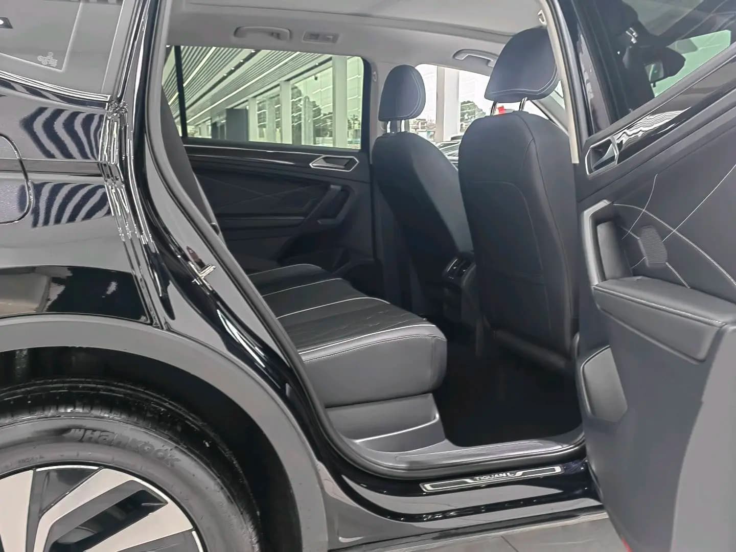 Volkswagen Tiguan L 2025 г. 11116 км. — фото 17