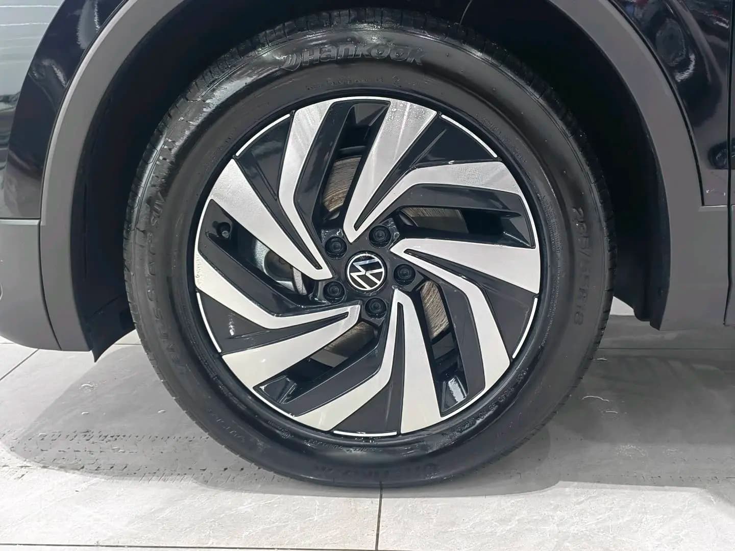 Volkswagen Tiguan L 2025 г. 11116 км. — фото 8