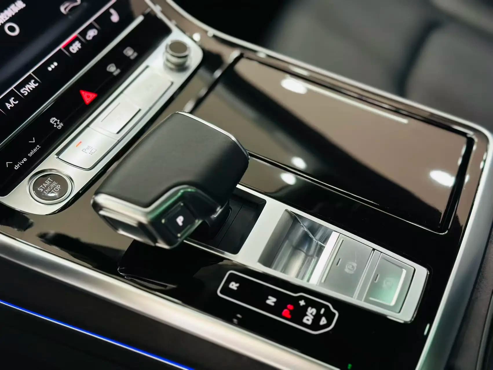 Audi Q8 2021 г. 50006 км. — фото 18
