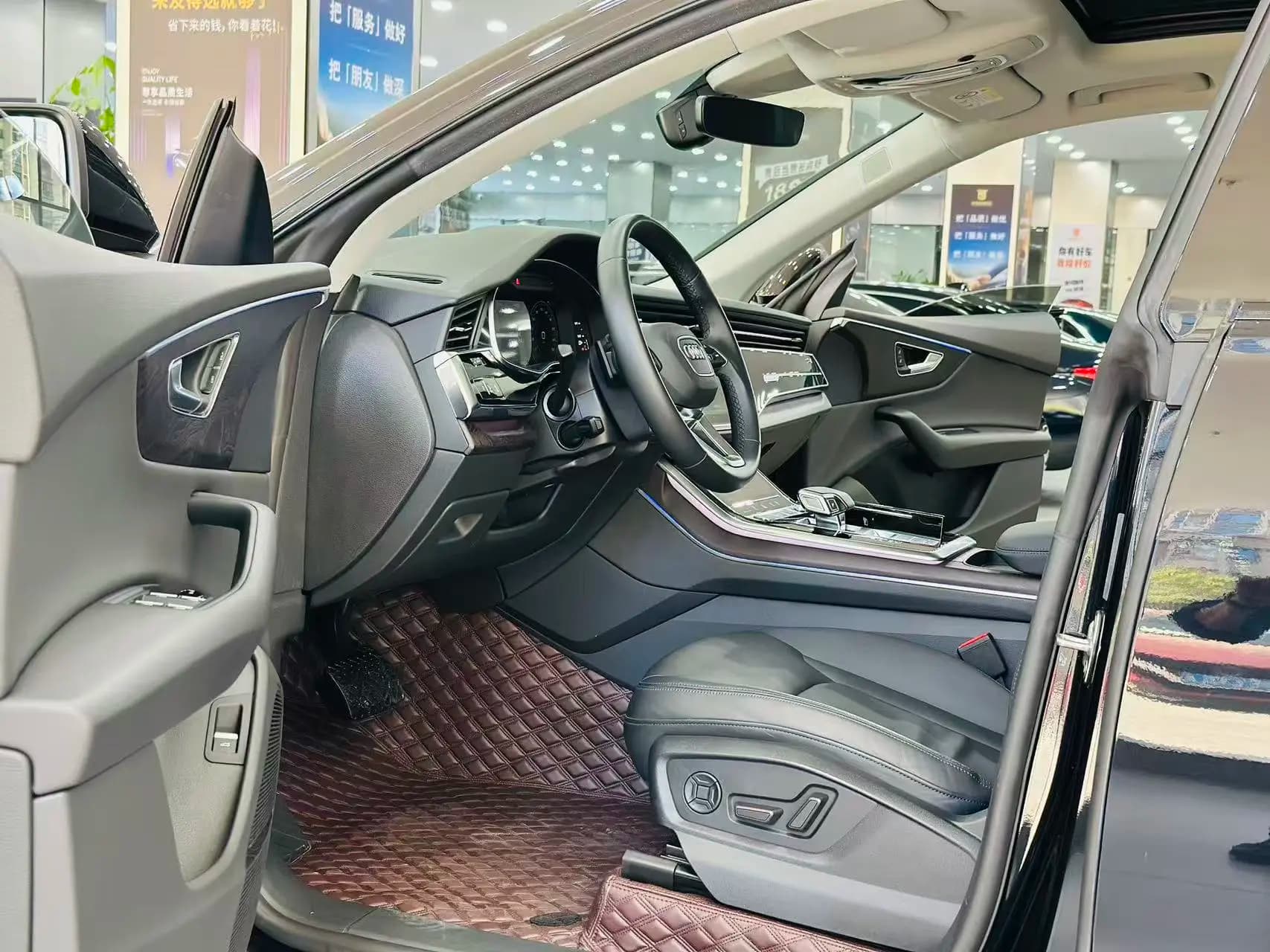 Audi Q8 2021 г. 50006 км. — фото 20