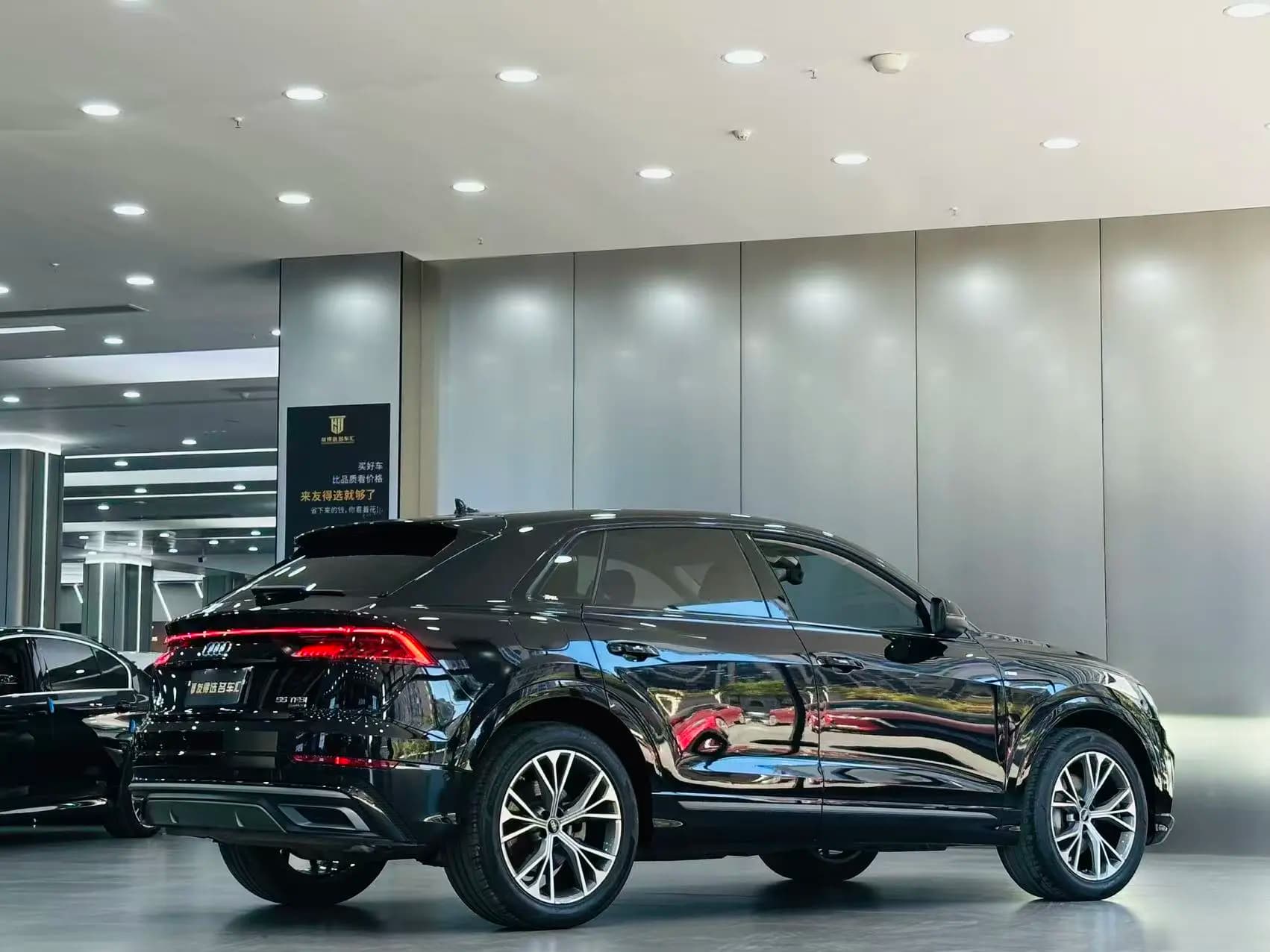 Audi Q8 2021 г. 50006 км. — фото 6