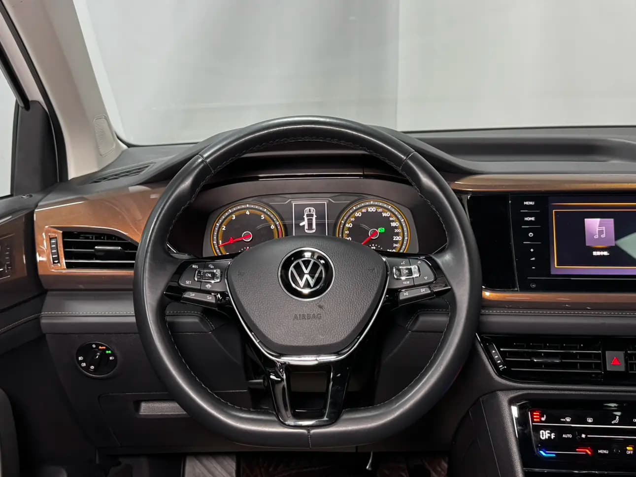 Volkswagen Tharu 2022 г. 49025 км. — фото 13