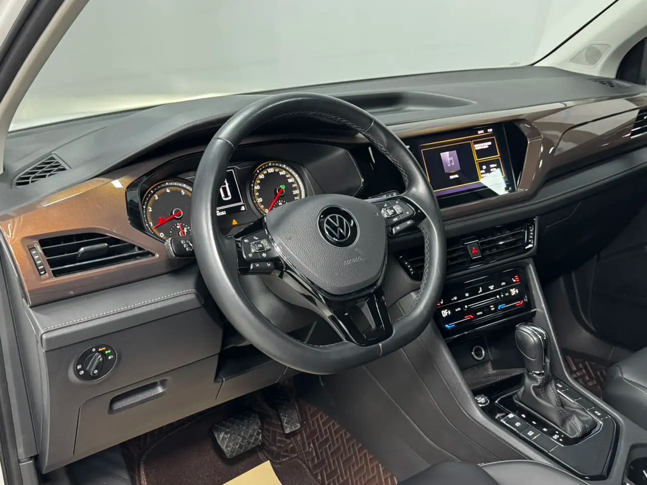 Volkswagen Tharu 2022 г. 49025 км. — фото 17
