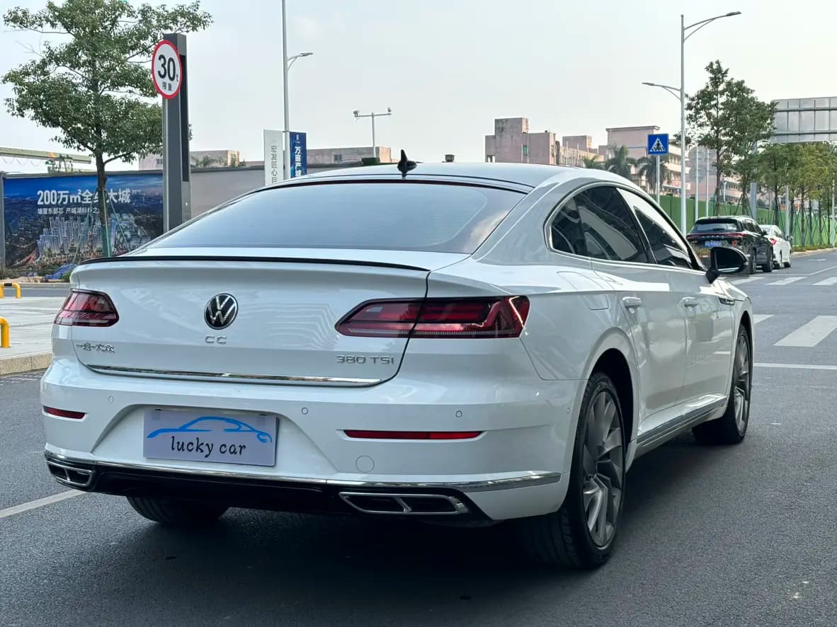 Volkswagen Arteon 2023 г. 36062 км. — фото 4