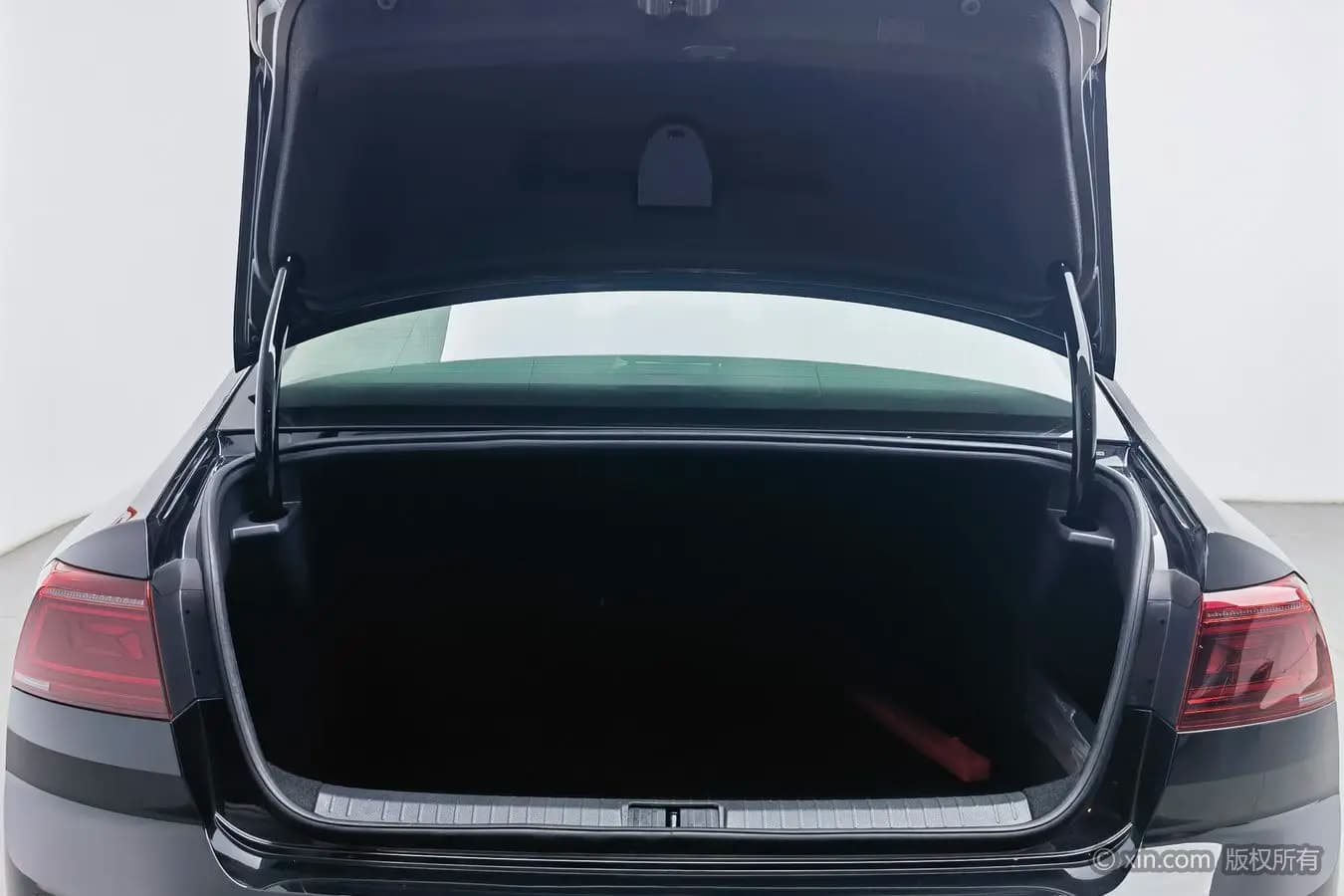 Volkswagen Magotan 2025 г. 26708 км. — фото 18