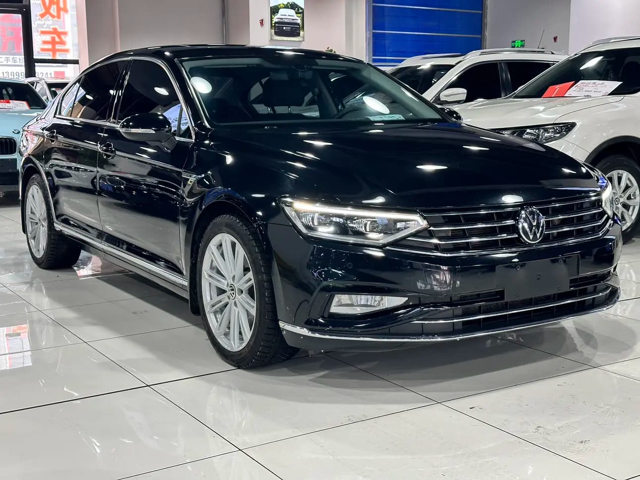 Volkswagen Magotan 2022 г. 60100 км. — фото 3