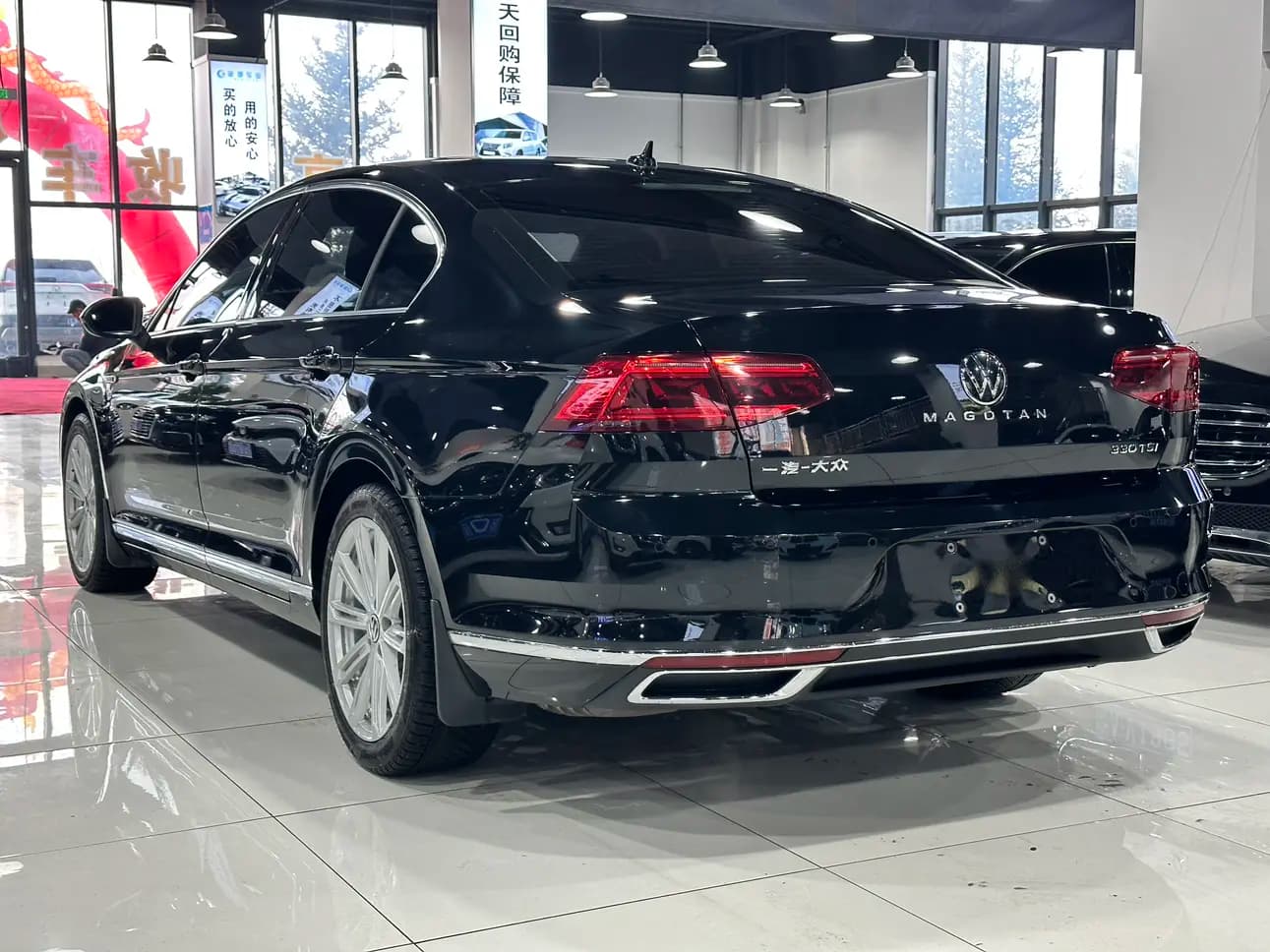 Volkswagen Magotan 2022 г. 60100 км. — фото 4