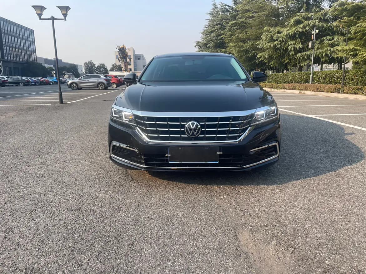 Volkswagen Passat 2021 г. 99090 км. — фото 2