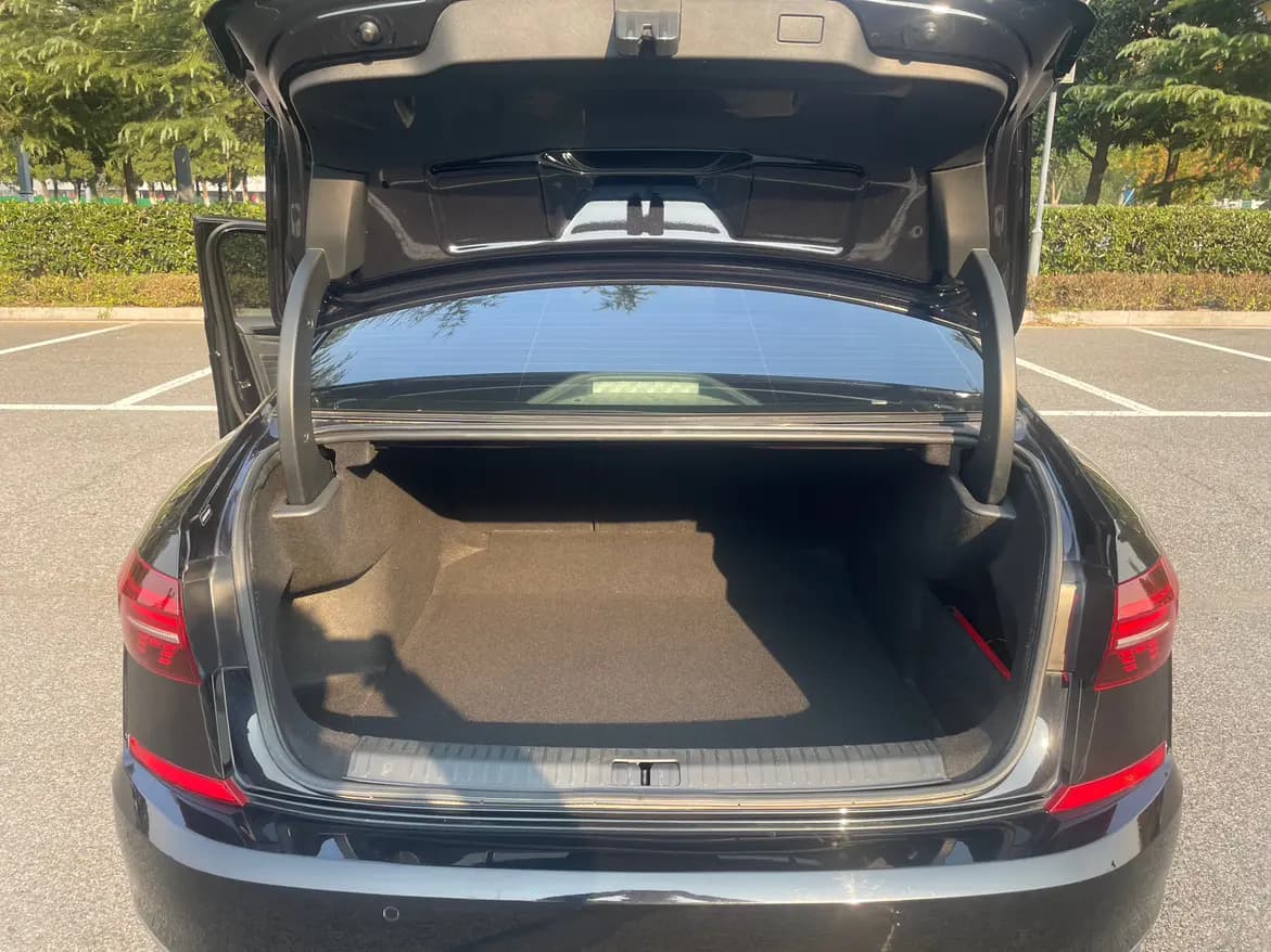 Volkswagen Passat 2021 г. 99090 км. — фото 17