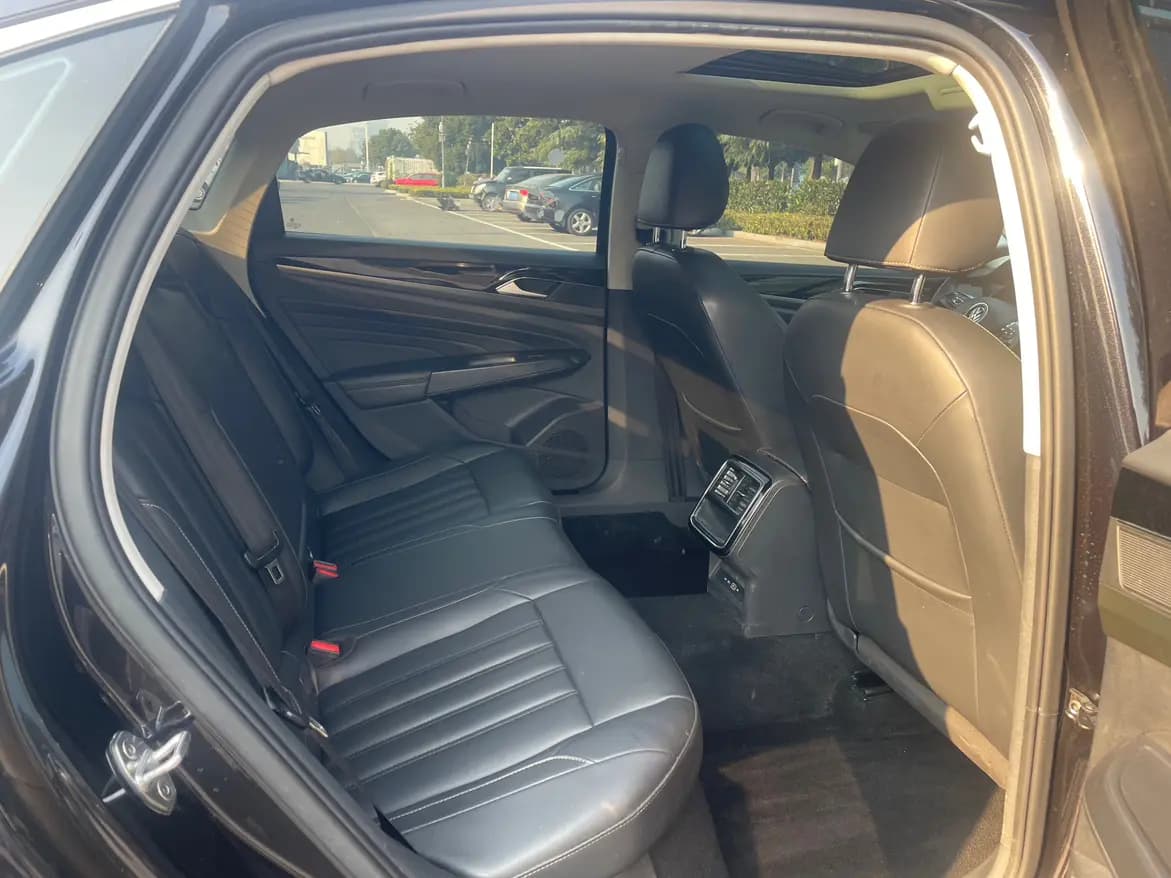 Volkswagen Passat 2021 г. 99090 км. — фото 18