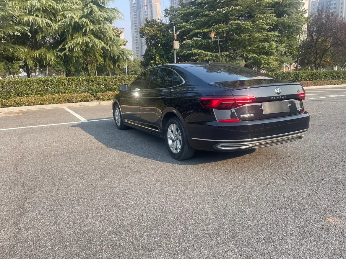 Volkswagen Passat 2021 г. 99090 км. — фото 4