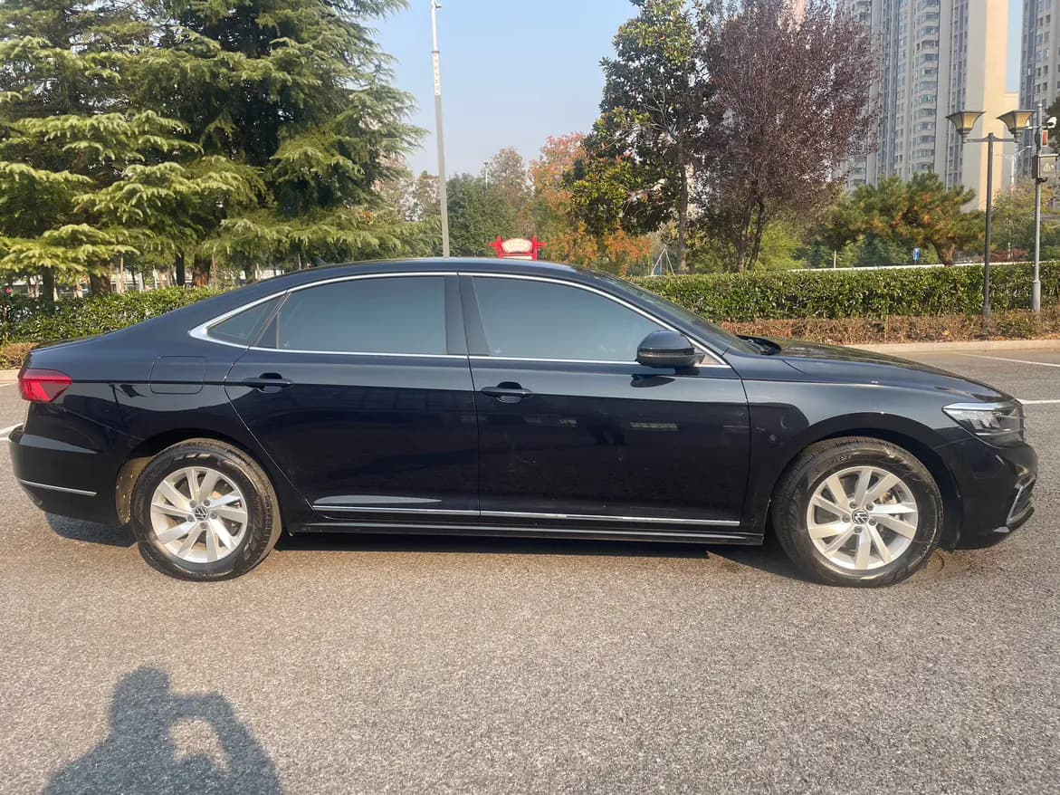 Volkswagen Passat 2021 г. 99090 км. — фото 5