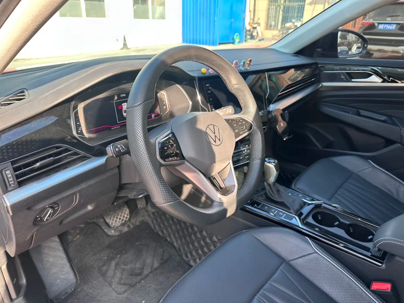 Volkswagen Passat 2023 г. 25993 км. — фото 11
