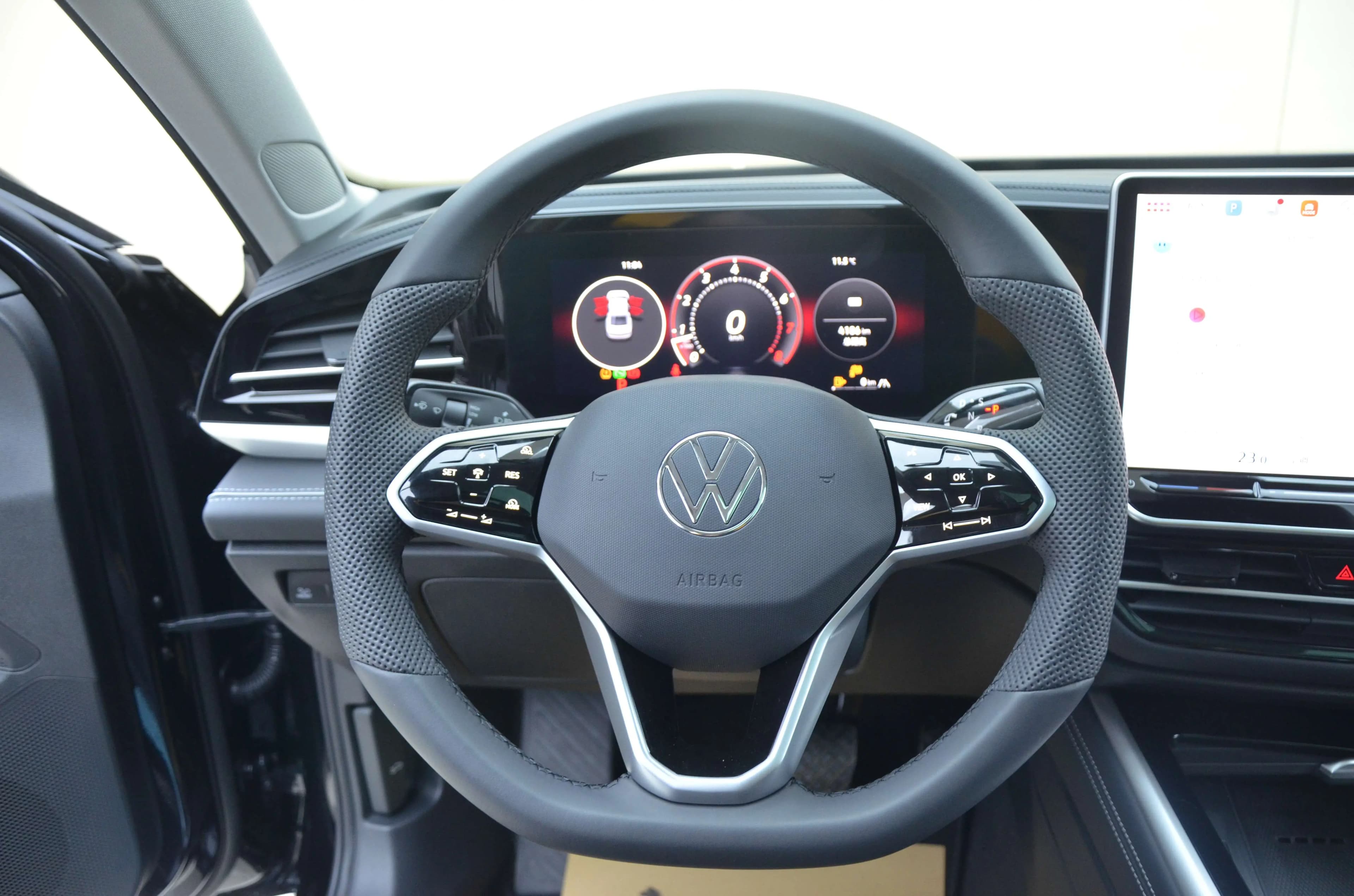 Volkswagen Passat 2025 г. 4097 км. — фото 8