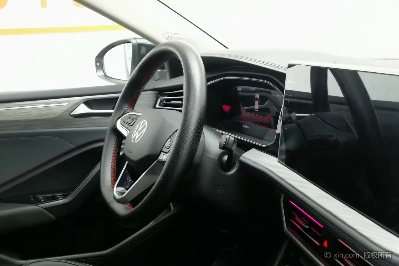Volkswagen Sagitar 2023 г. 55625 км. — фото 12