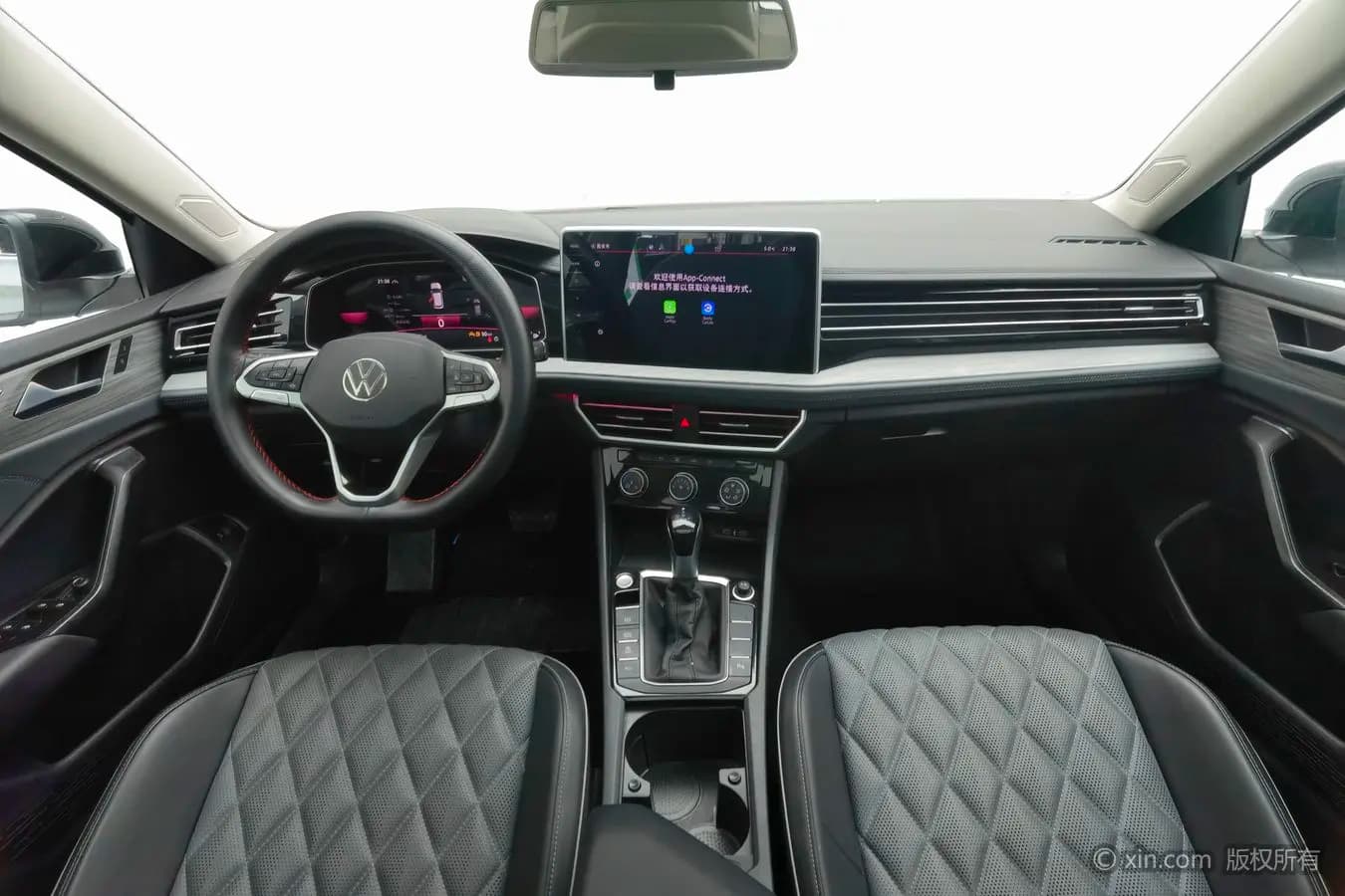 Volkswagen Sagitar 2023 г. 55625 км. — фото 8