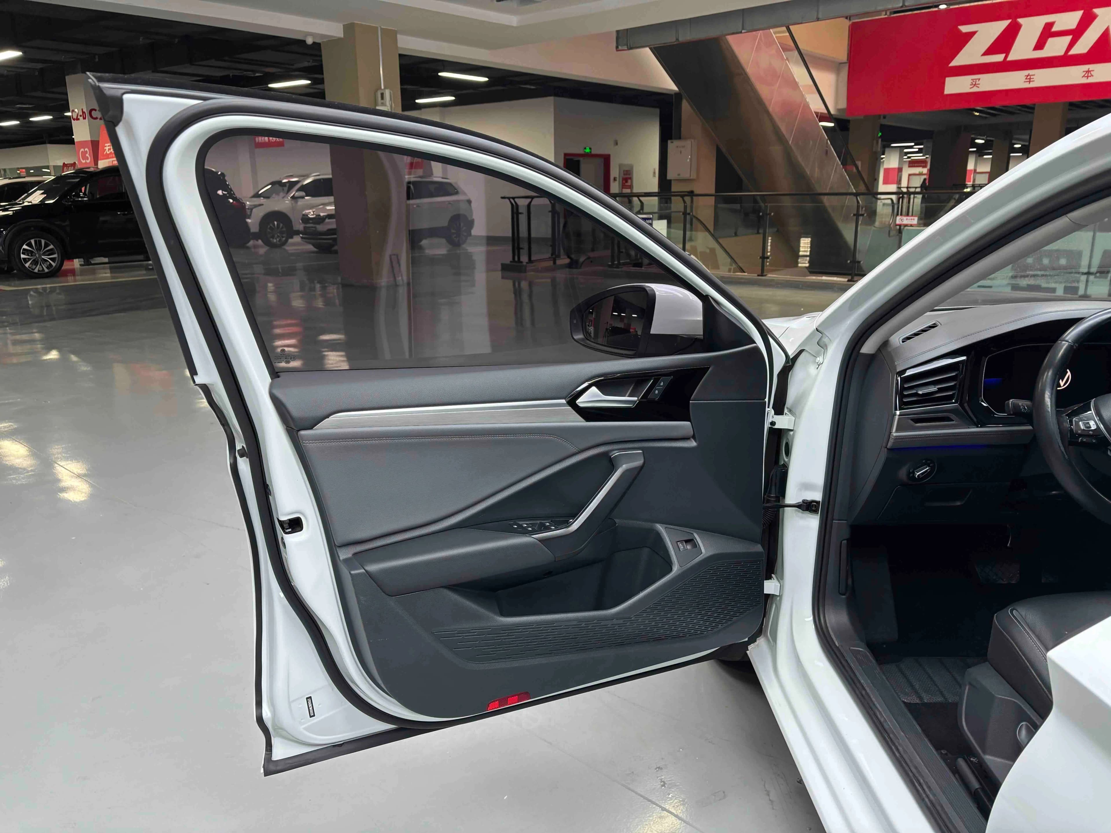 Volkswagen Sagitar 2021 г. 65821 км. — фото 20