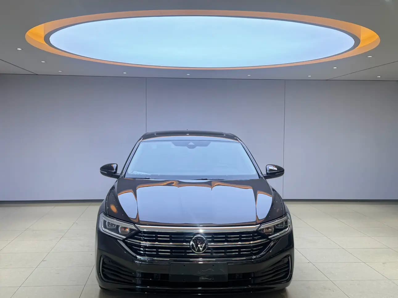 Volkswagen Sagitar 2022 г. 52077 км. — фото 2