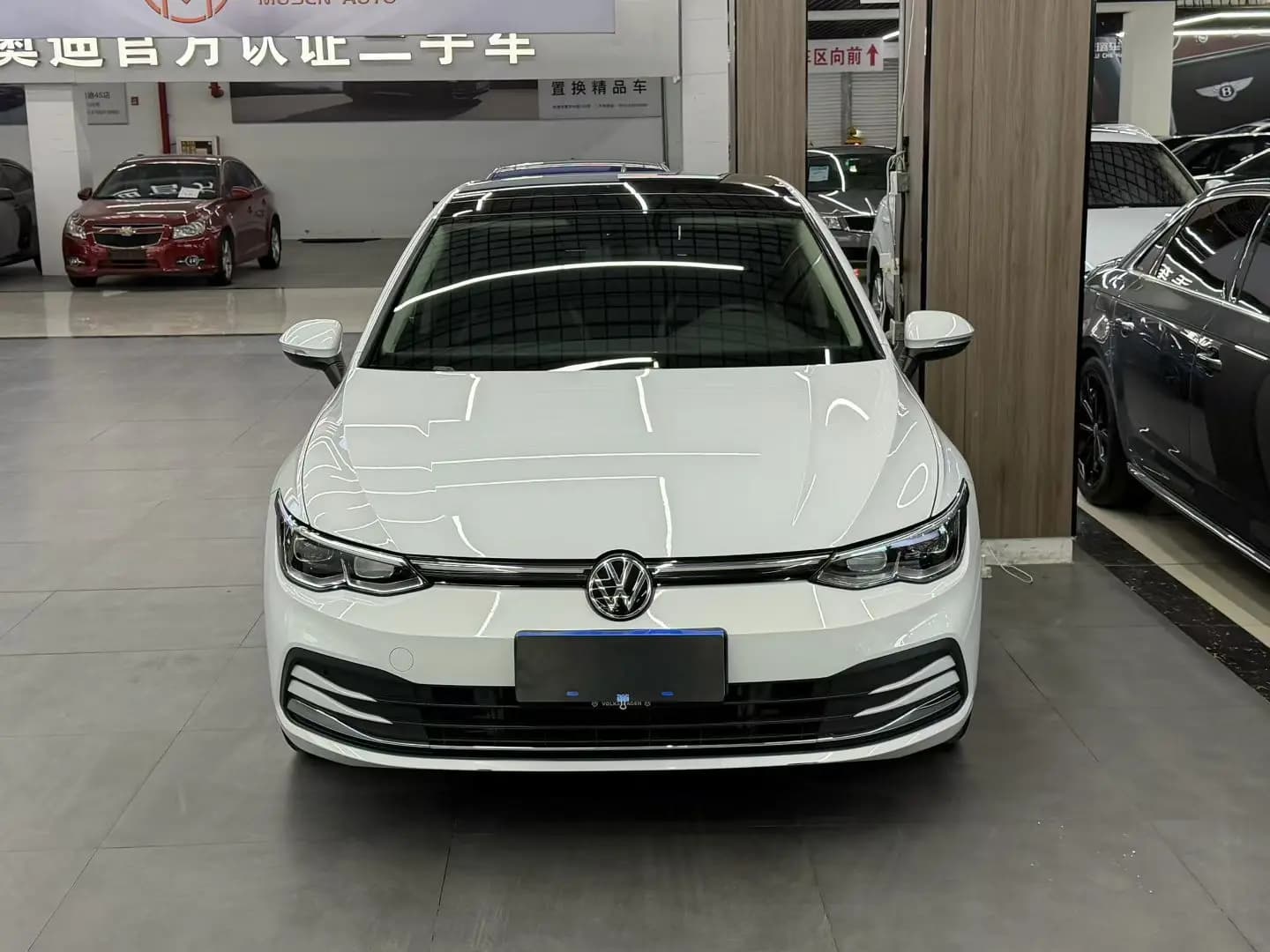 Volkswagen Golf 2023 г. 15139 км. — фото 2