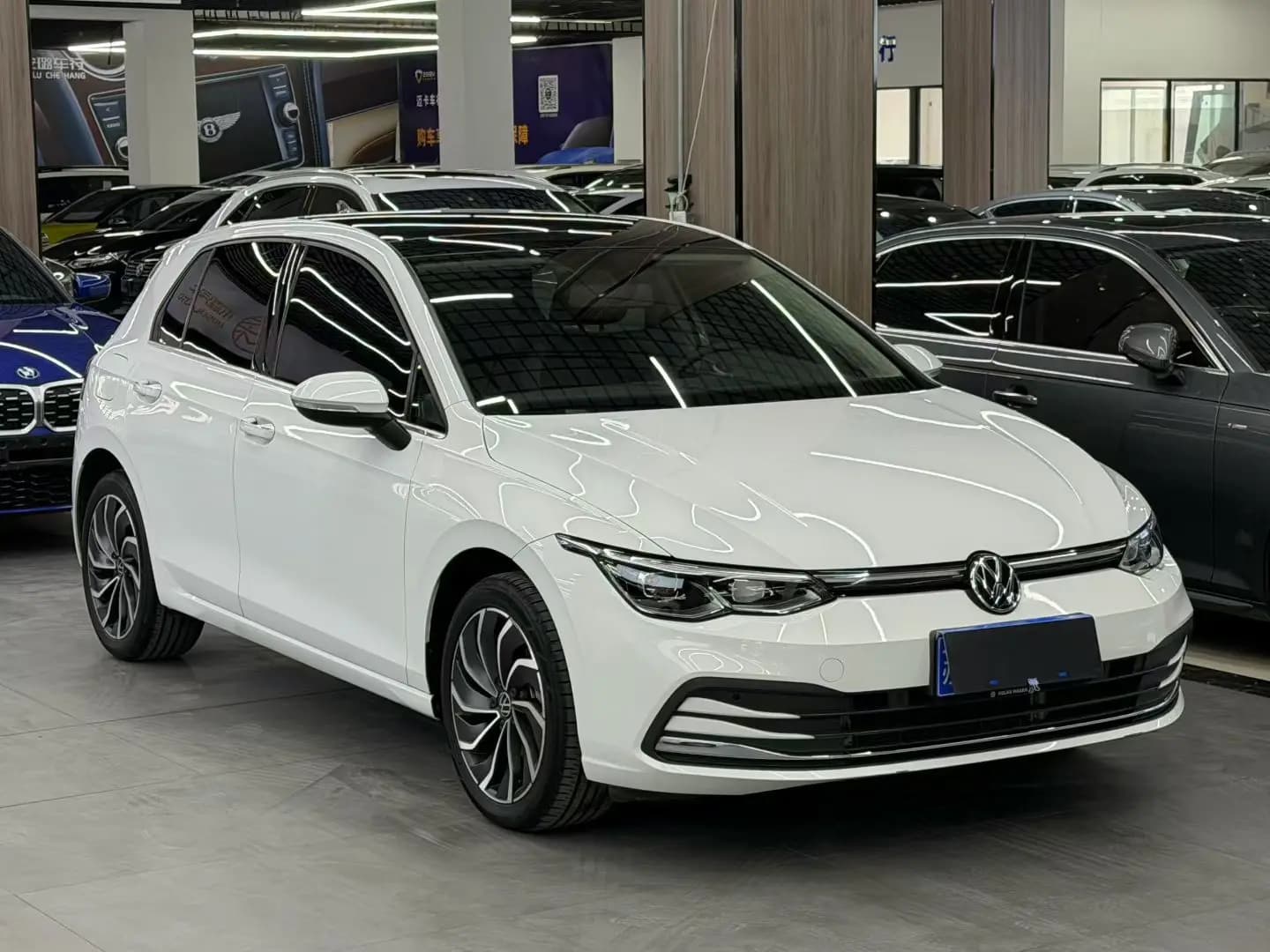Volkswagen Golf 2023 г. 15139 км. — фото 3