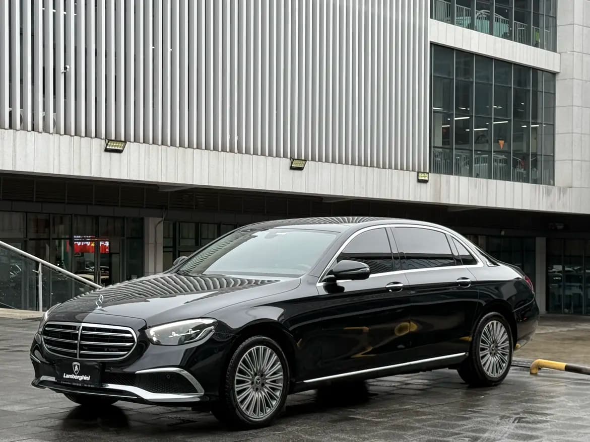Mercedes-Benz E-Class 2023 г. 55063 км.